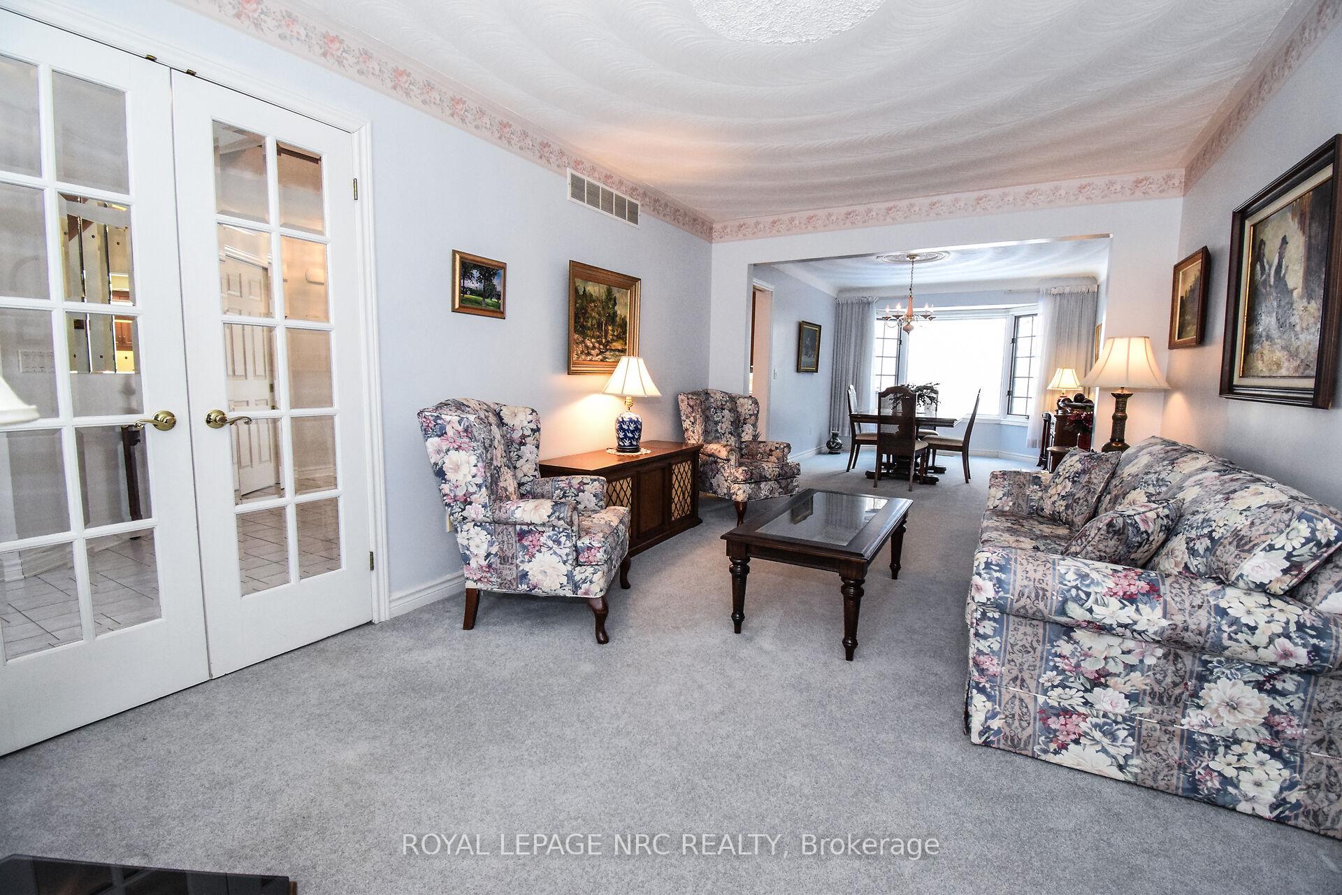 Photo 11 of 11 Milburn Drive, Pelham, Fonthill — HOMEH