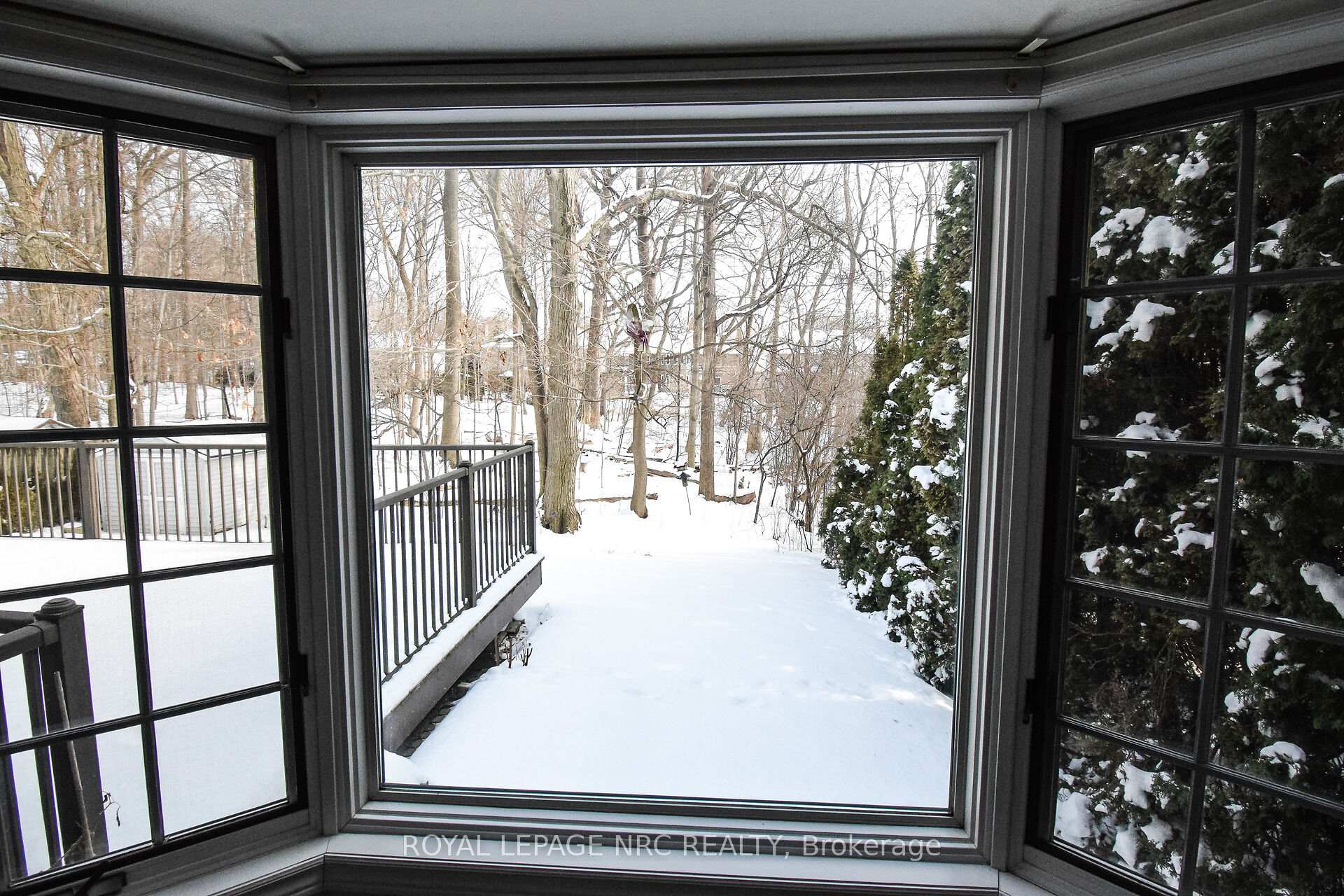 Photo 14 of 11 Milburn Drive, Pelham, Fonthill — HOMEH