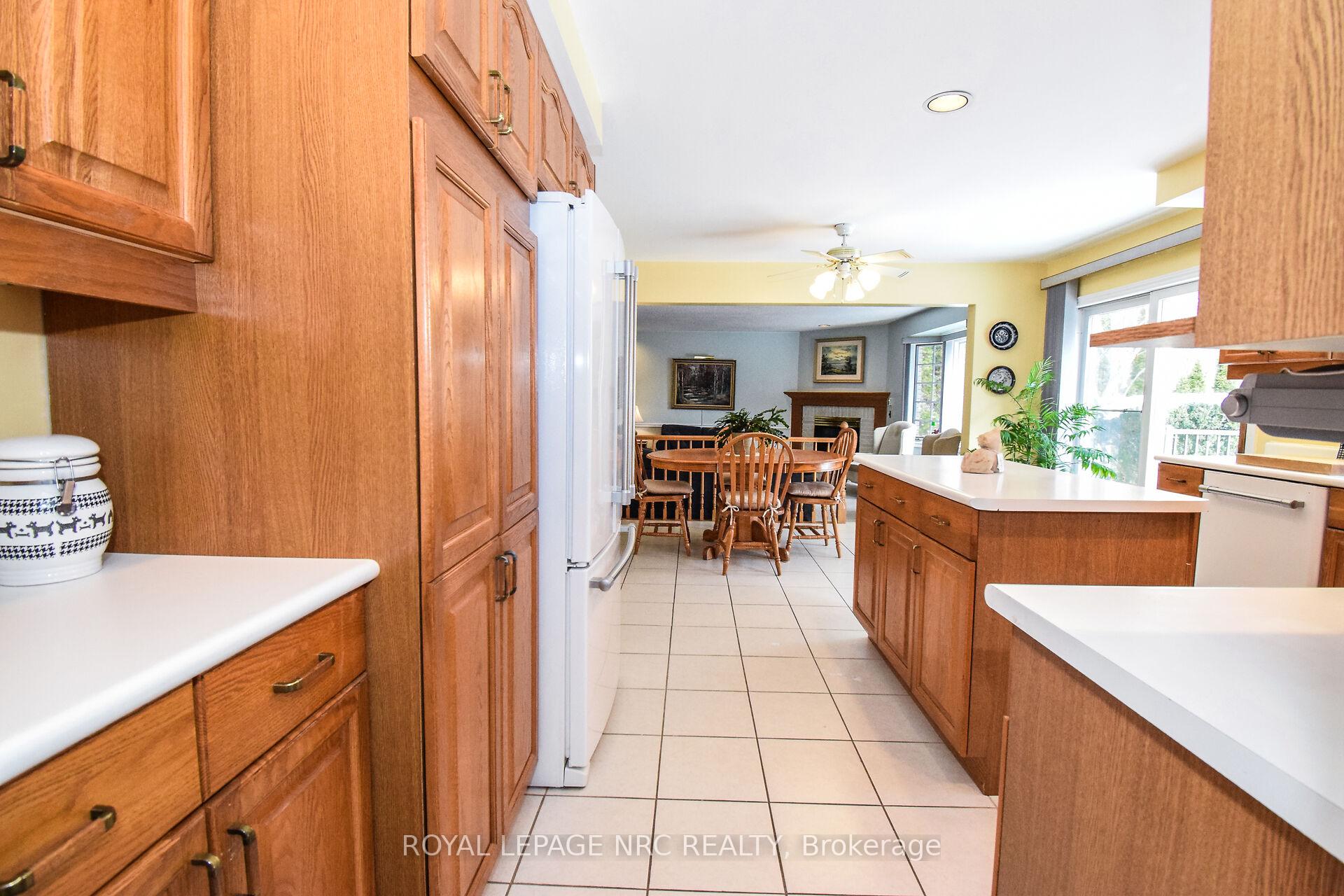 Photo 15 of 11 Milburn Drive, Pelham, Fonthill — HOMEH