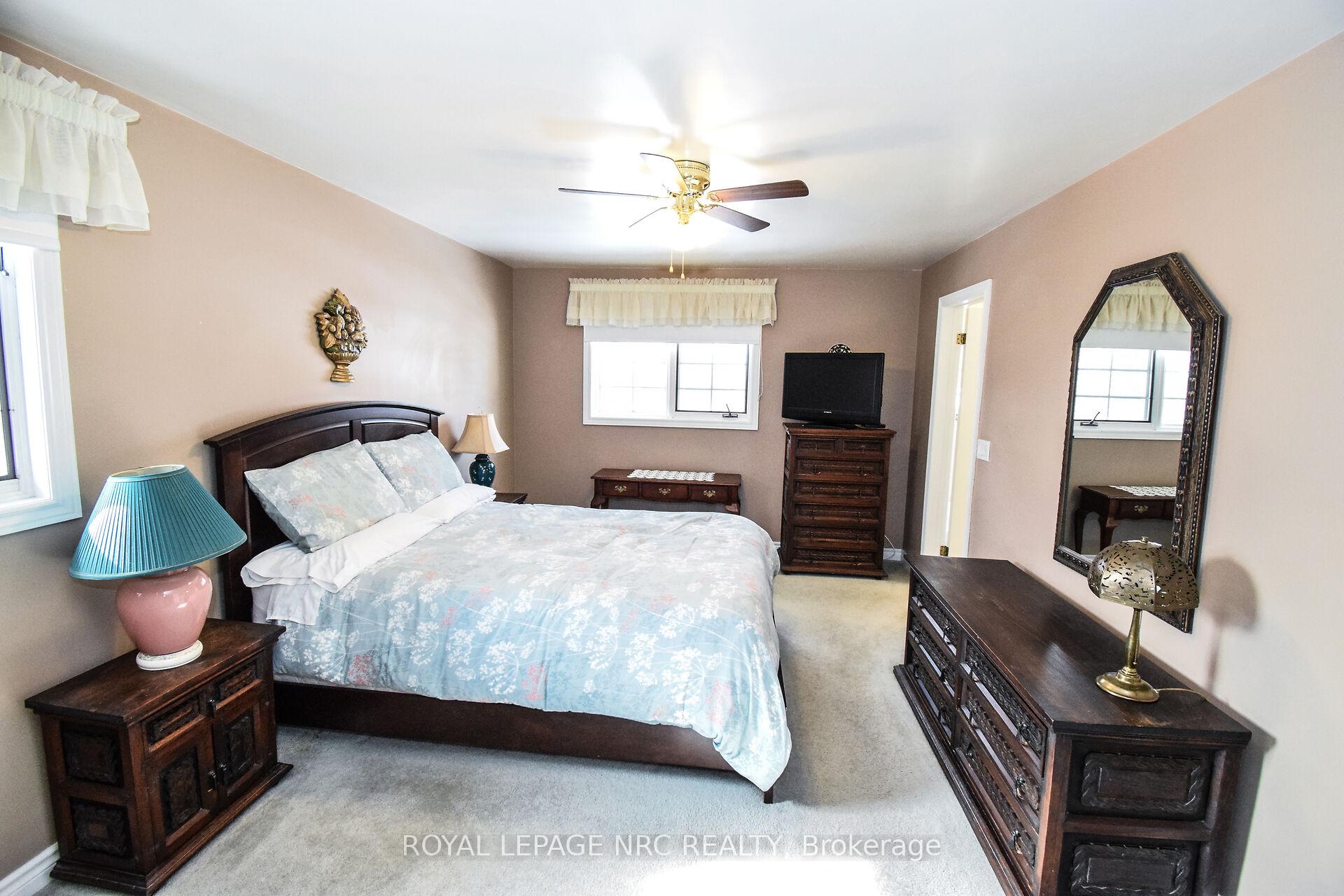 Photo 29 of 11 Milburn Drive, Pelham, Fonthill — HOMEH