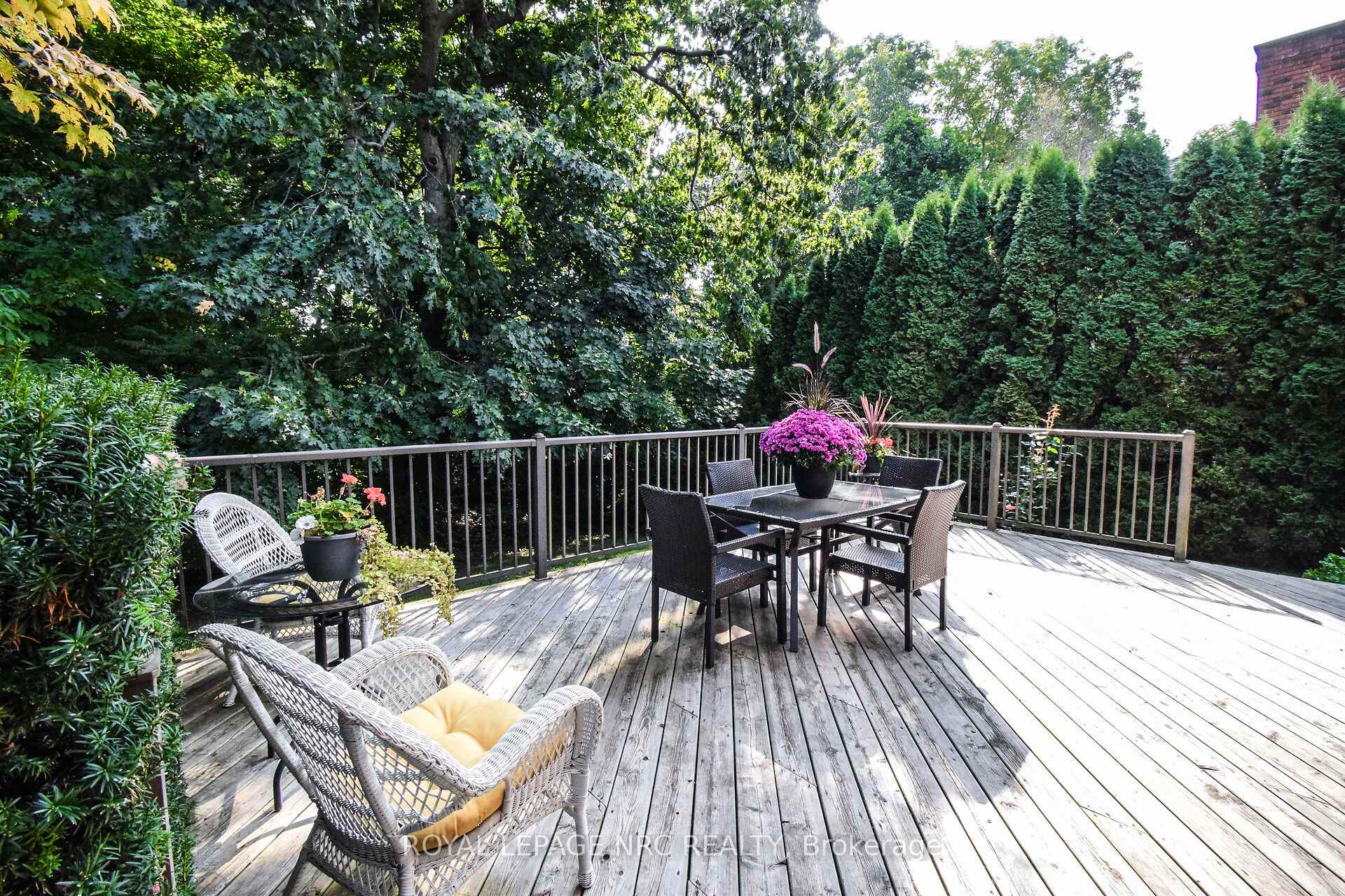 Photo 36 of 11 Milburn Drive, Pelham, Fonthill — HOMEH