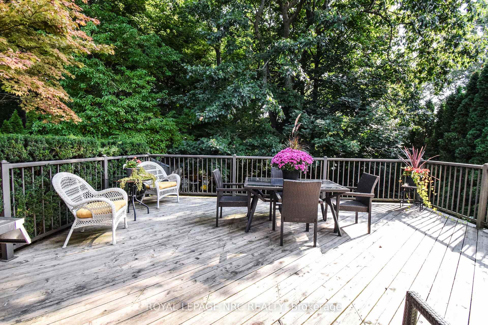 Photo 37 of 11 Milburn Drive, Pelham, Fonthill — HOMEH