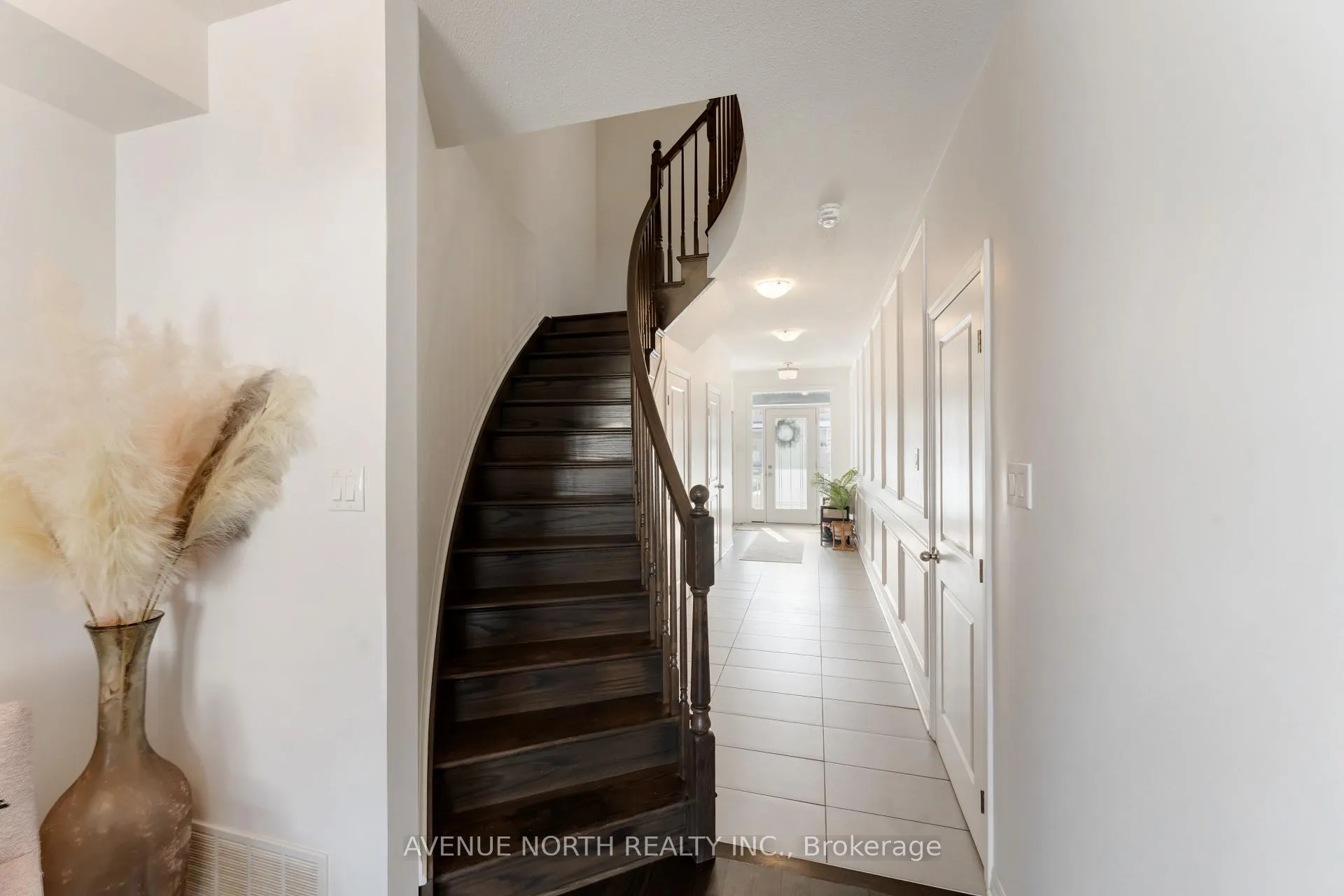 Photo 4 of 244 Gossamer Street, Ottawa, Mer Bleue/Bradley Estates/Anderson Park — HOMEH