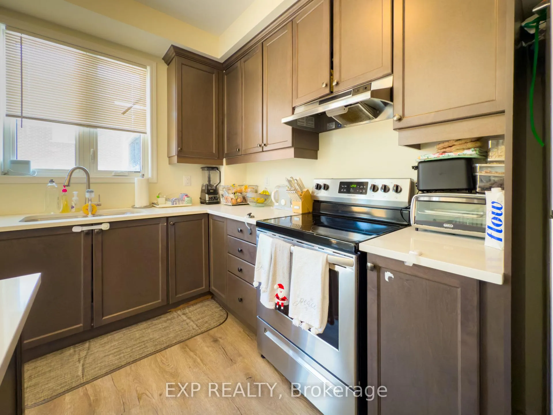 Photo 13 of 888 Sumac Crescent, Milton, Cobban — HOMEH