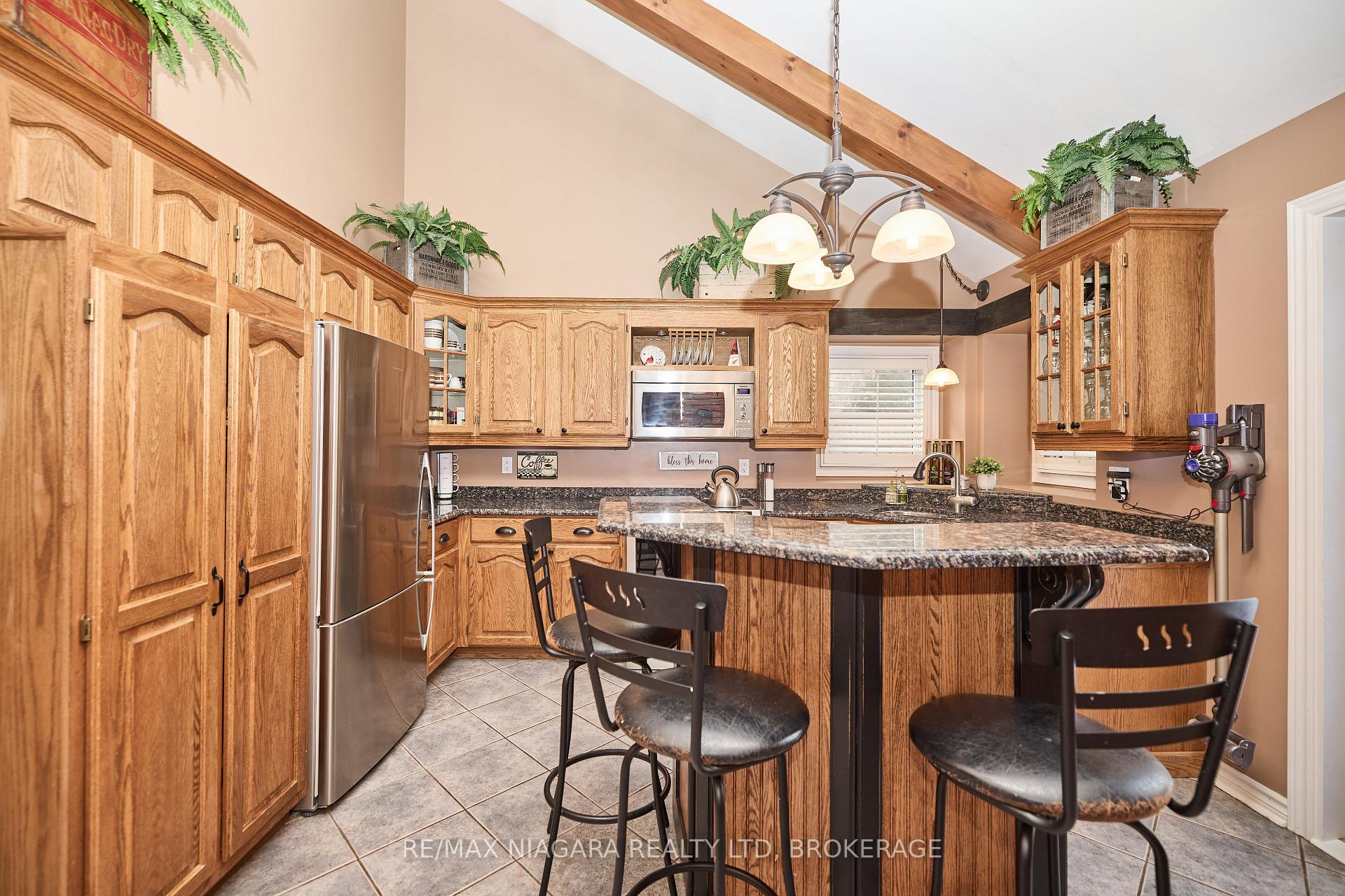 Photo 9 of 70 Millbridge Crescent, Pelham, Fonthill — HOMEH