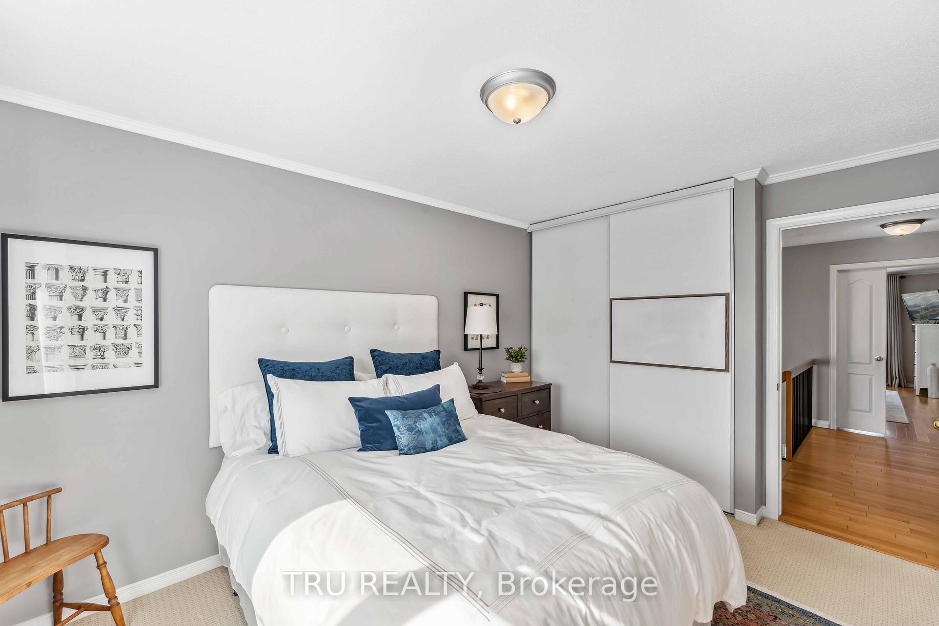 Photo 18 of 5928 Pineglade Crescent, Ottawa, Chapel Hill South - Orleans Village — HOMEH