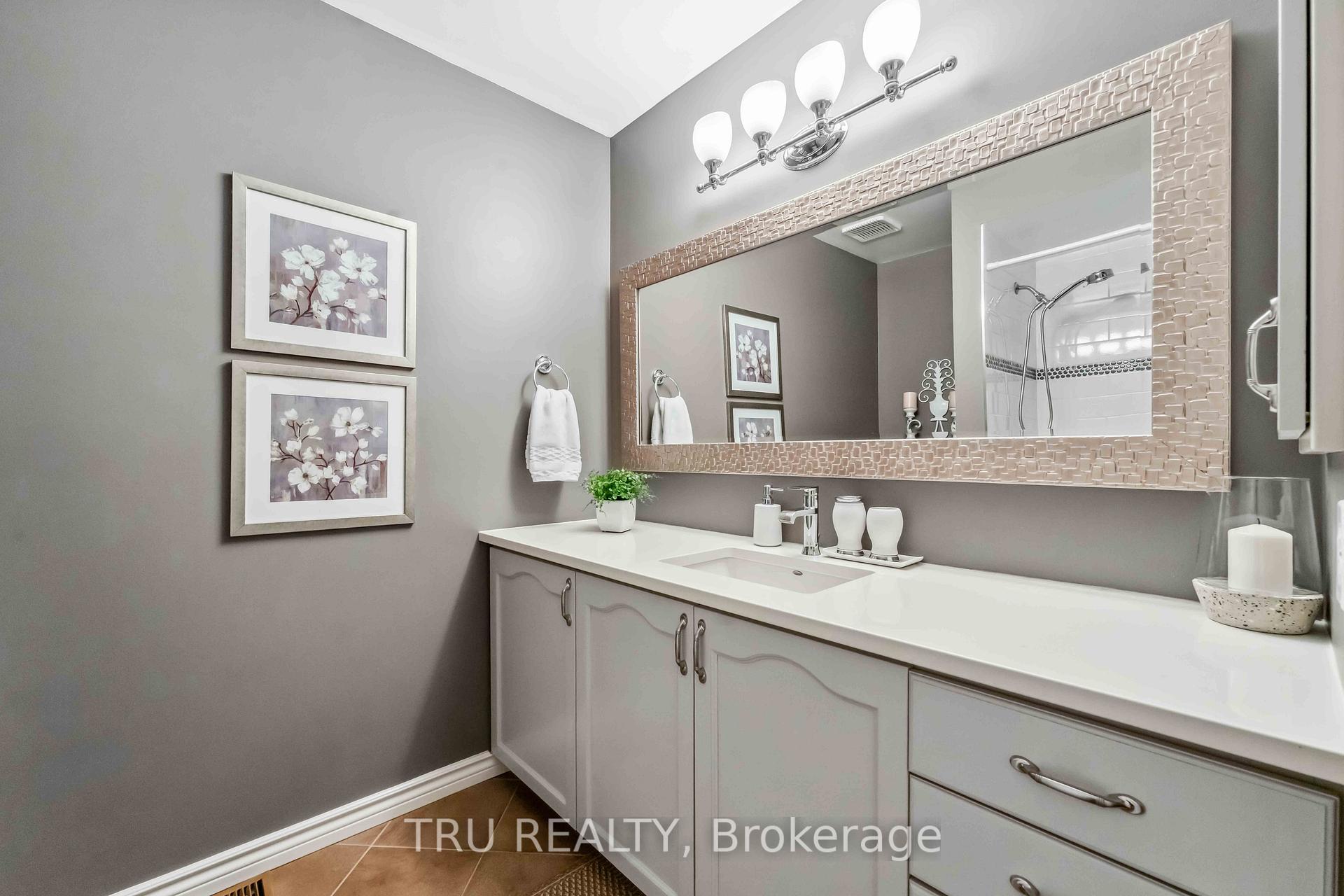 Photo 21 of 5928 Pineglade Crescent, Ottawa, Chapel Hill South - Orleans Village — HOMEH