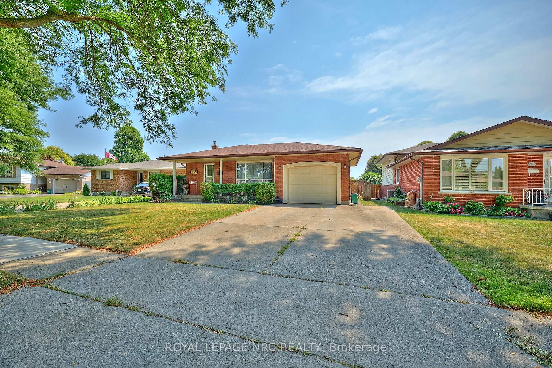 Photo 3 of 5875 St. Anthony Crescent, Niagara Falls, Church's Lane — HOMEH