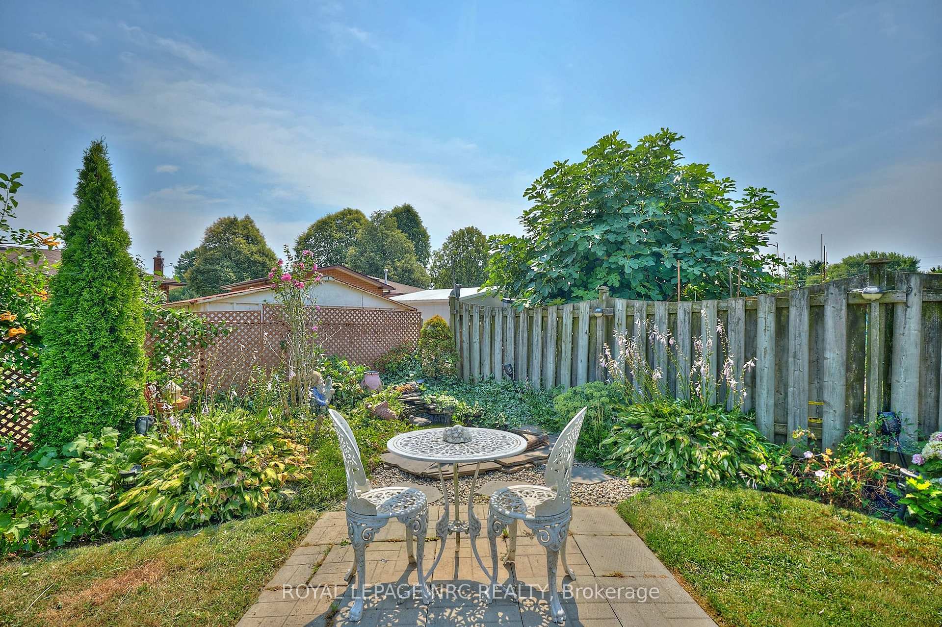 Photo 10 of 5875 St. Anthony Crescent, Niagara Falls, Church's Lane — HOMEH