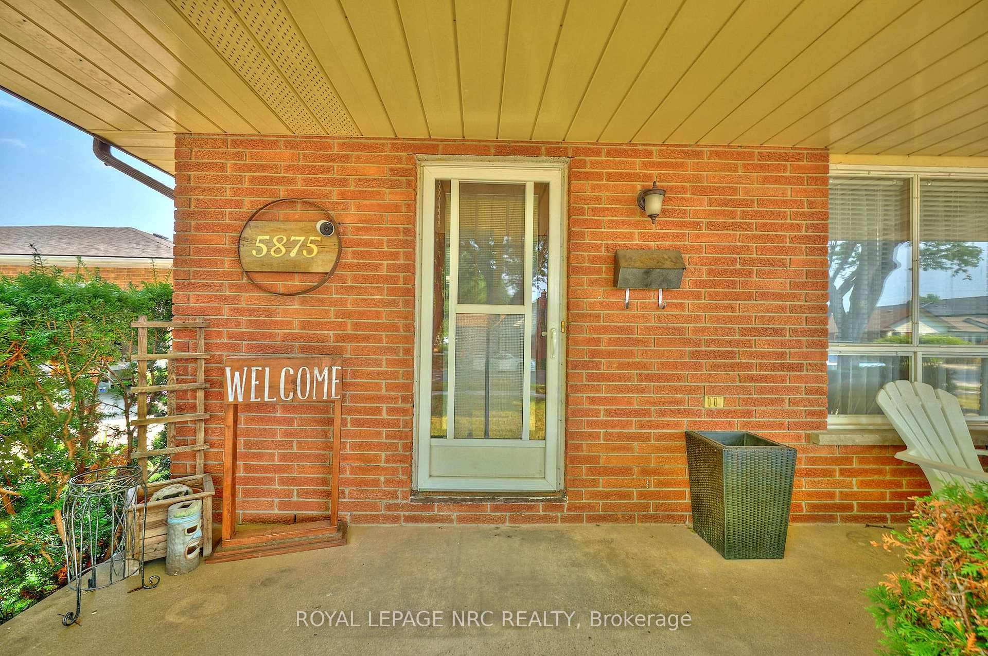 Photo 14 of 5875 St. Anthony Crescent, Niagara Falls, Church's Lane — HOMEH