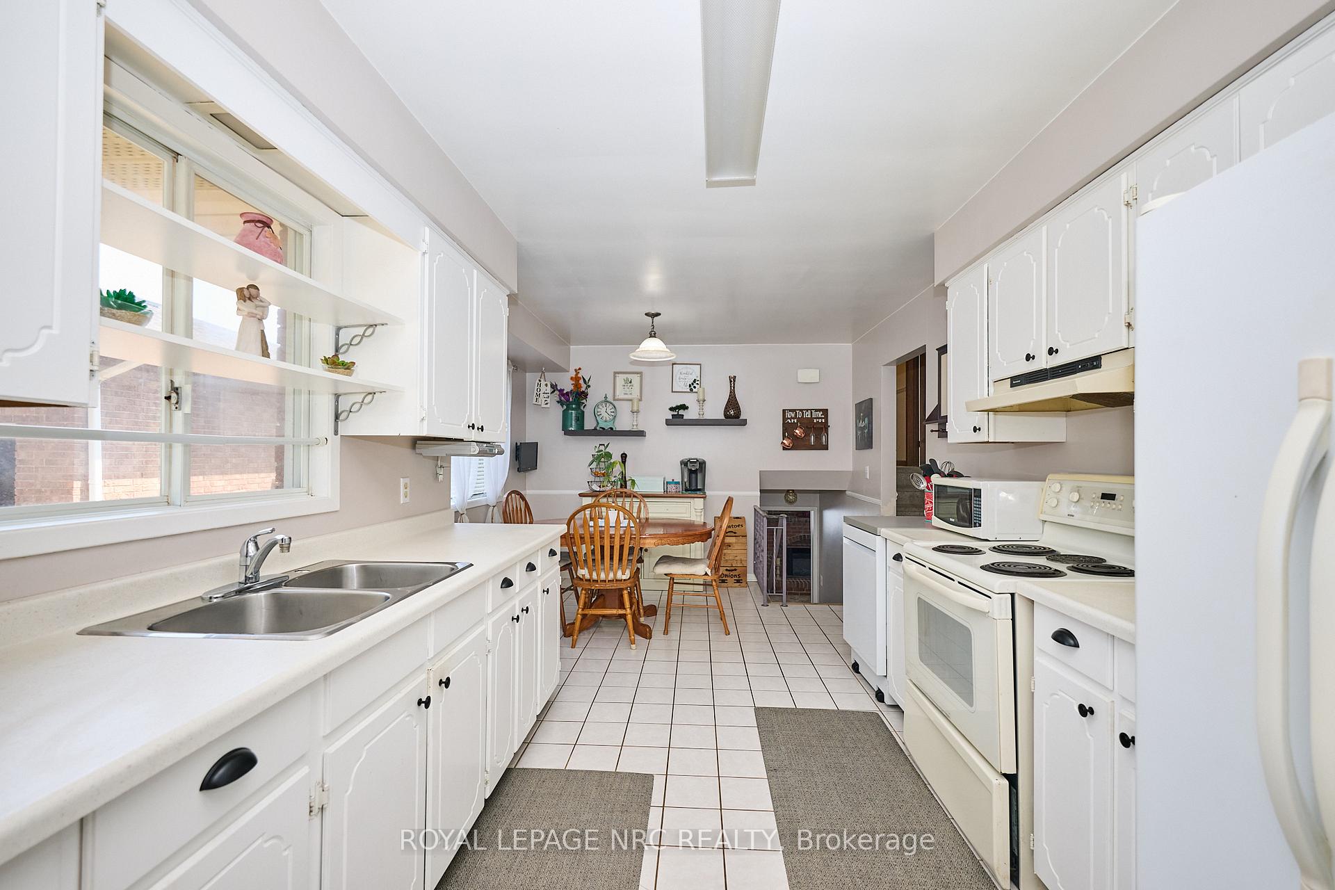 Photo 16 of 5875 St. Anthony Crescent, Niagara Falls, Church's Lane — HOMEH