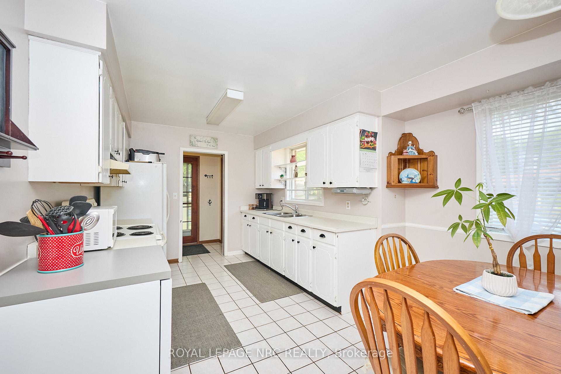 Photo 18 of 5875 St. Anthony Crescent, Niagara Falls, Church's Lane — HOMEH