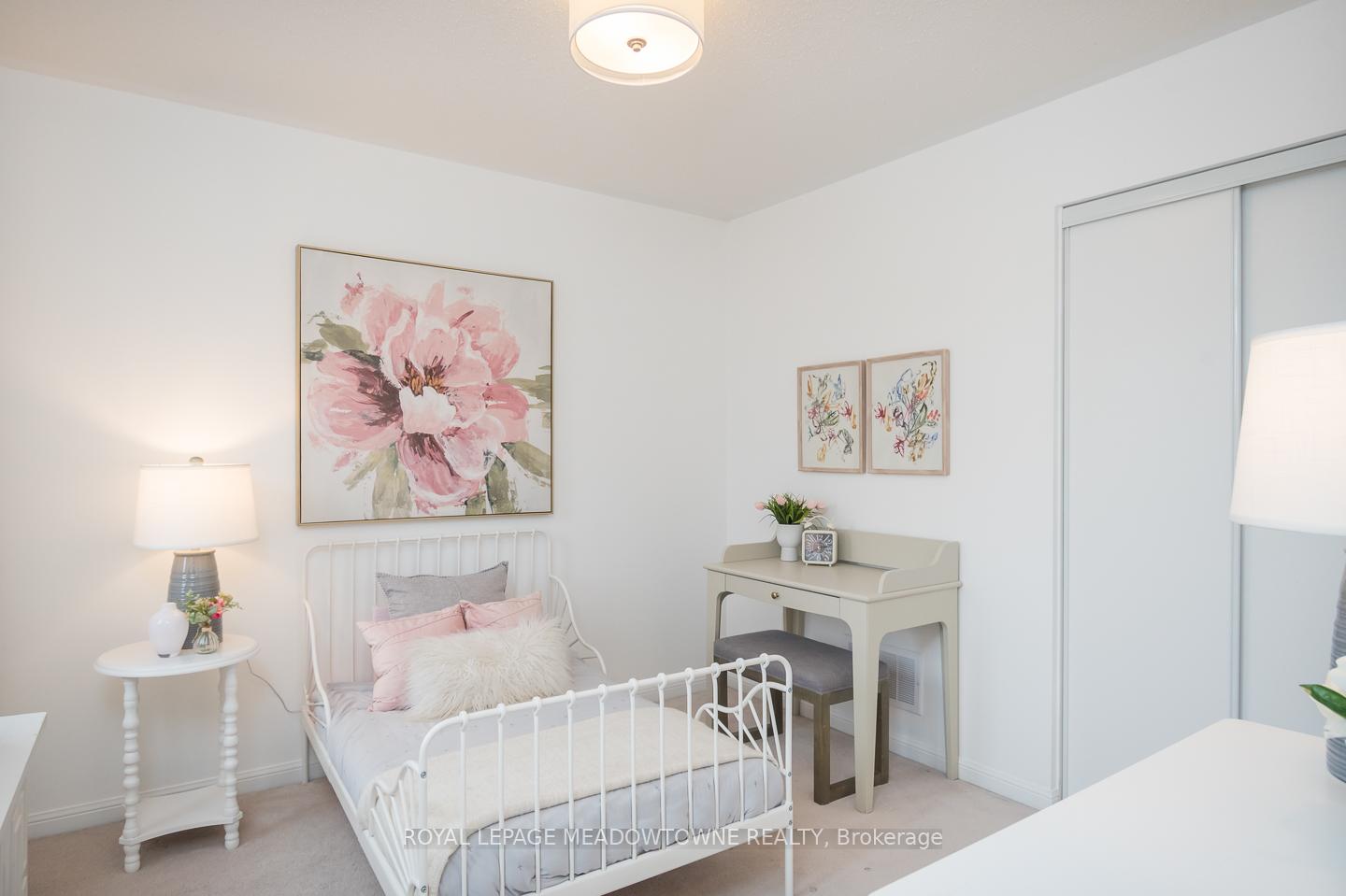 Photo 8 of 1065 Nadalin Heights, Milton, Willmott — HOMEH