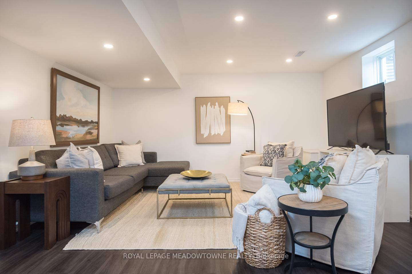 Photo 20 of 1065 Nadalin Heights, Milton, Willmott — HOMEH