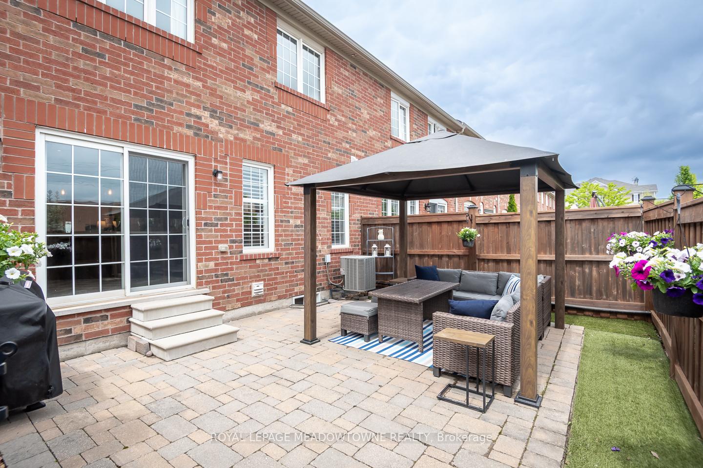 Photo 37 of 1065 Nadalin Heights, Milton, Willmott — HOMEH