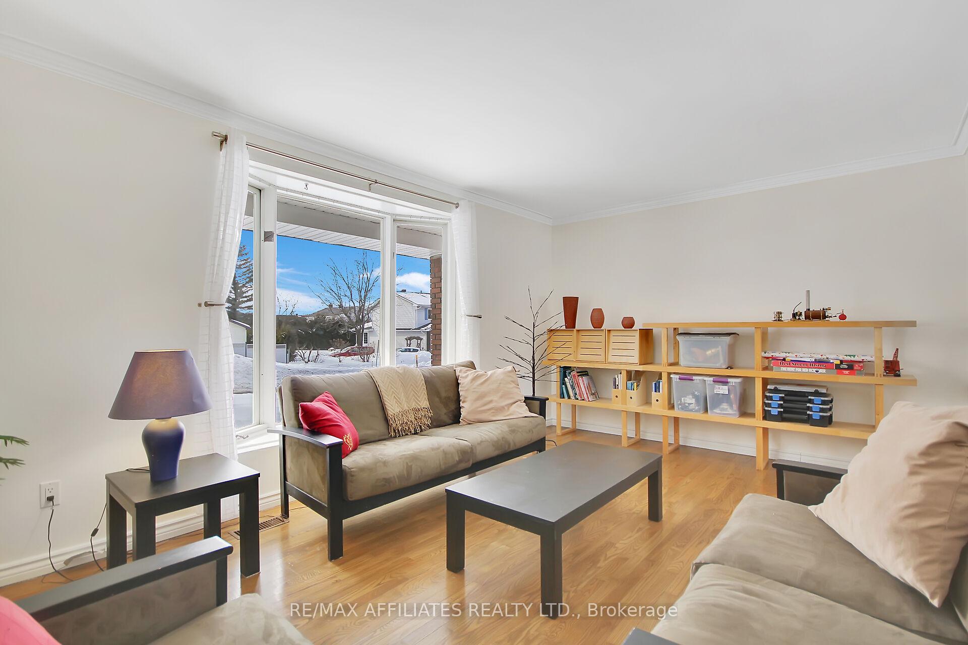 Photo 5 of 1405 Leblanc Drive, Ottawa, Chateauneuf — HOMEH