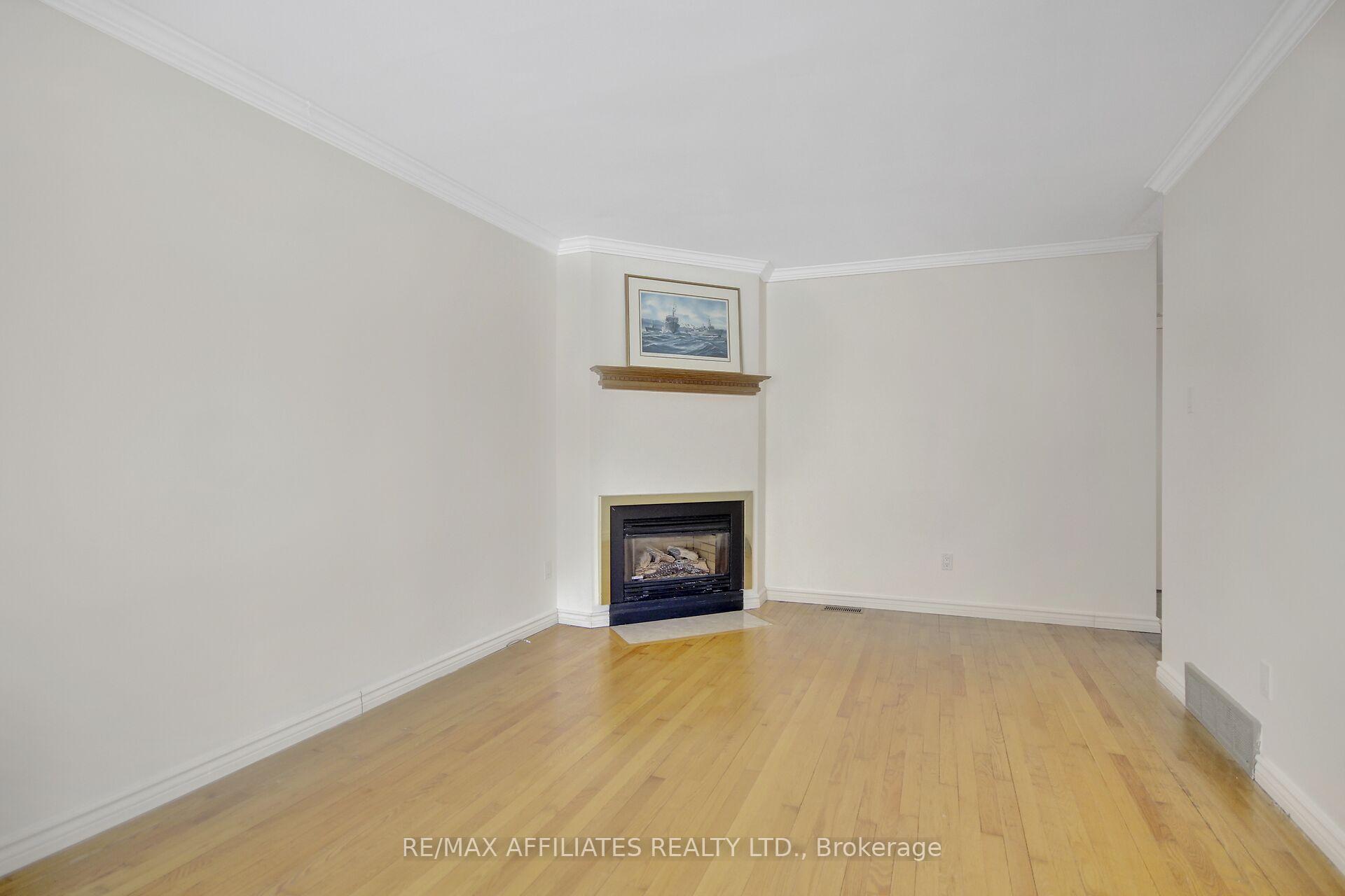Photo 17 of 1405 Leblanc Drive, Ottawa, Chateauneuf — HOMEH