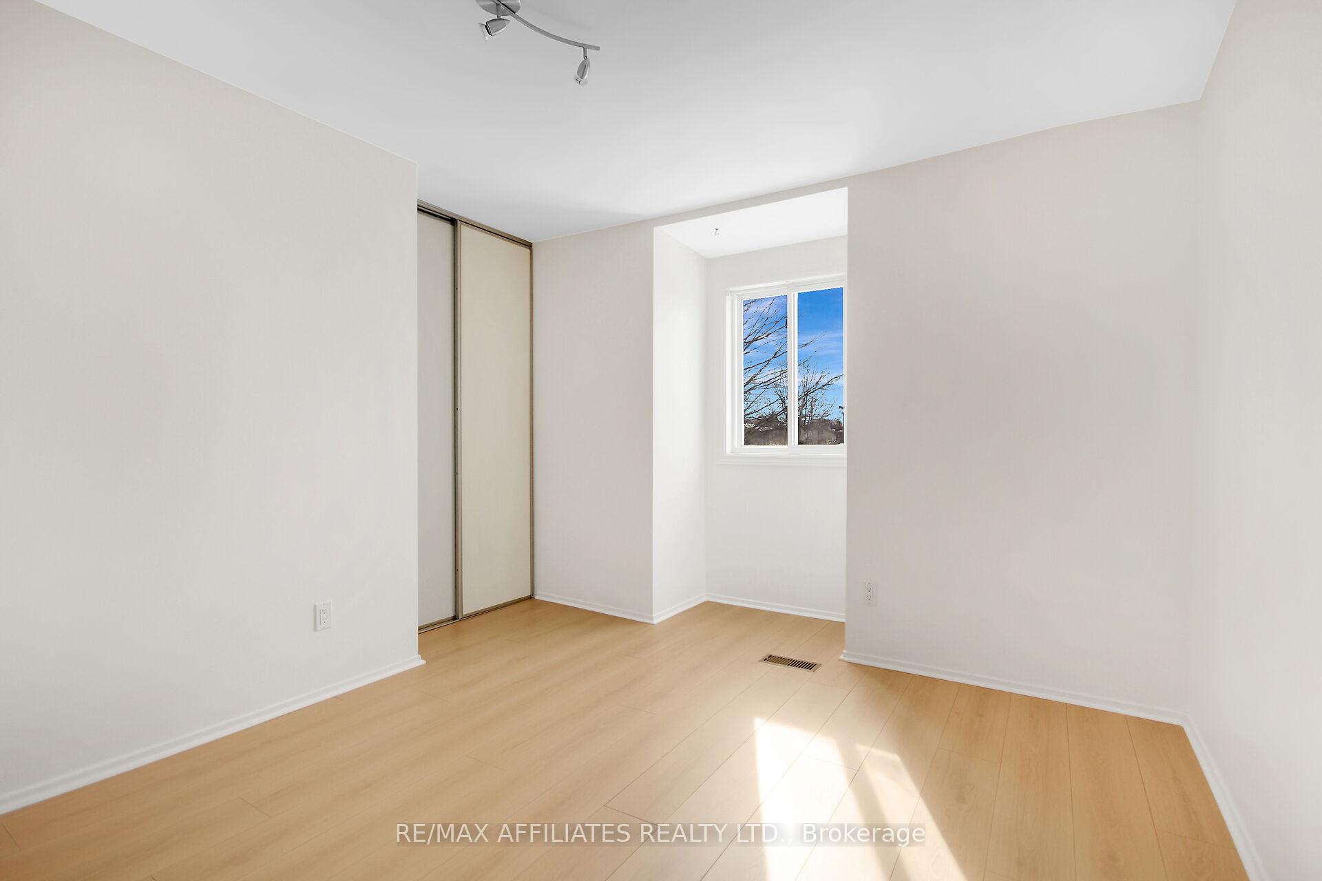 Photo 18 of 1405 Leblanc Drive, Ottawa, Chateauneuf — HOMEH