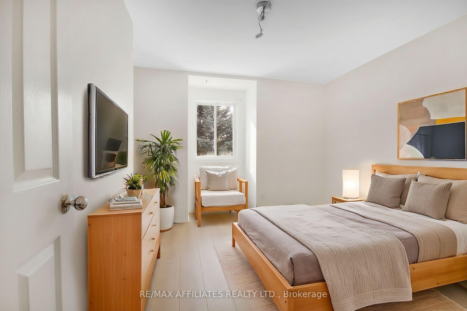 Photo 23 of 1405 Leblanc Drive, Ottawa, Chateauneuf — HOMEH