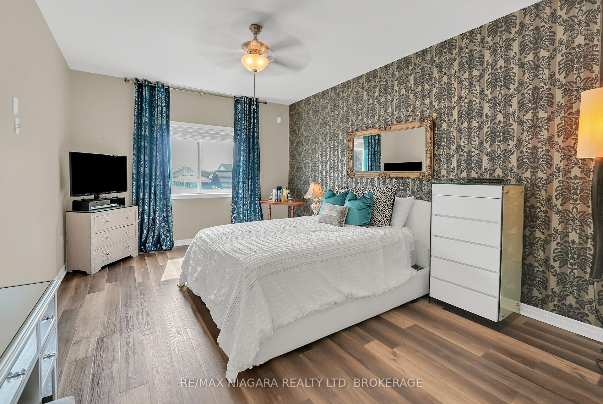 Photo 16 of 8738 Upper Canada Drive, Niagara Falls, Forestview — HOMEH