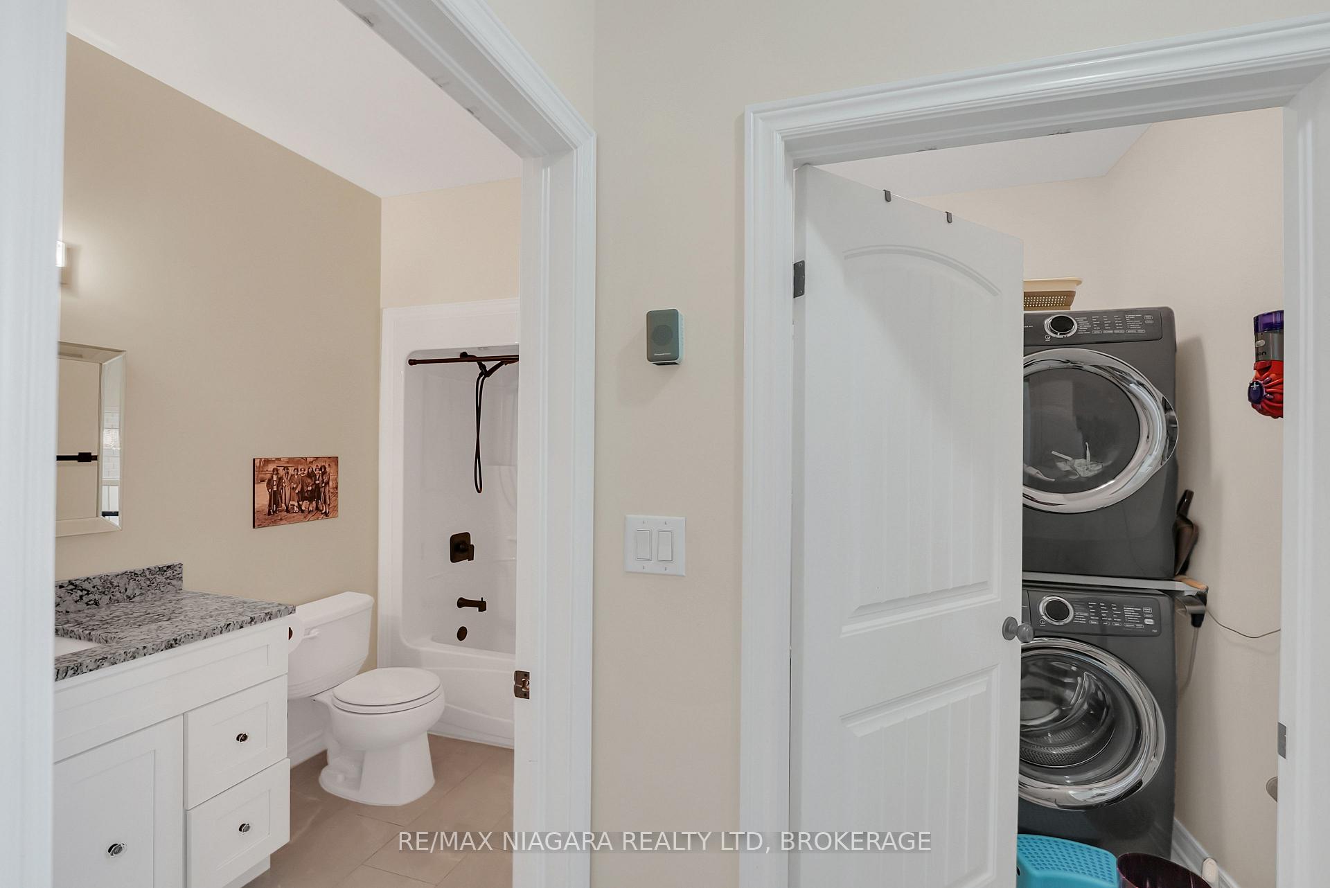 Photo 23 of 8738 Upper Canada Drive, Niagara Falls, Forestview — HOMEH