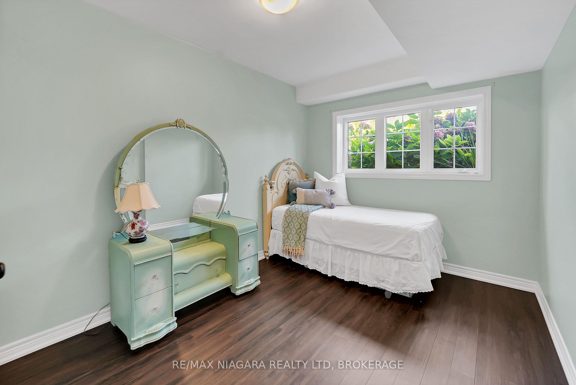 Photo 29 of 8738 Upper Canada Drive, Niagara Falls, Forestview — HOMEH