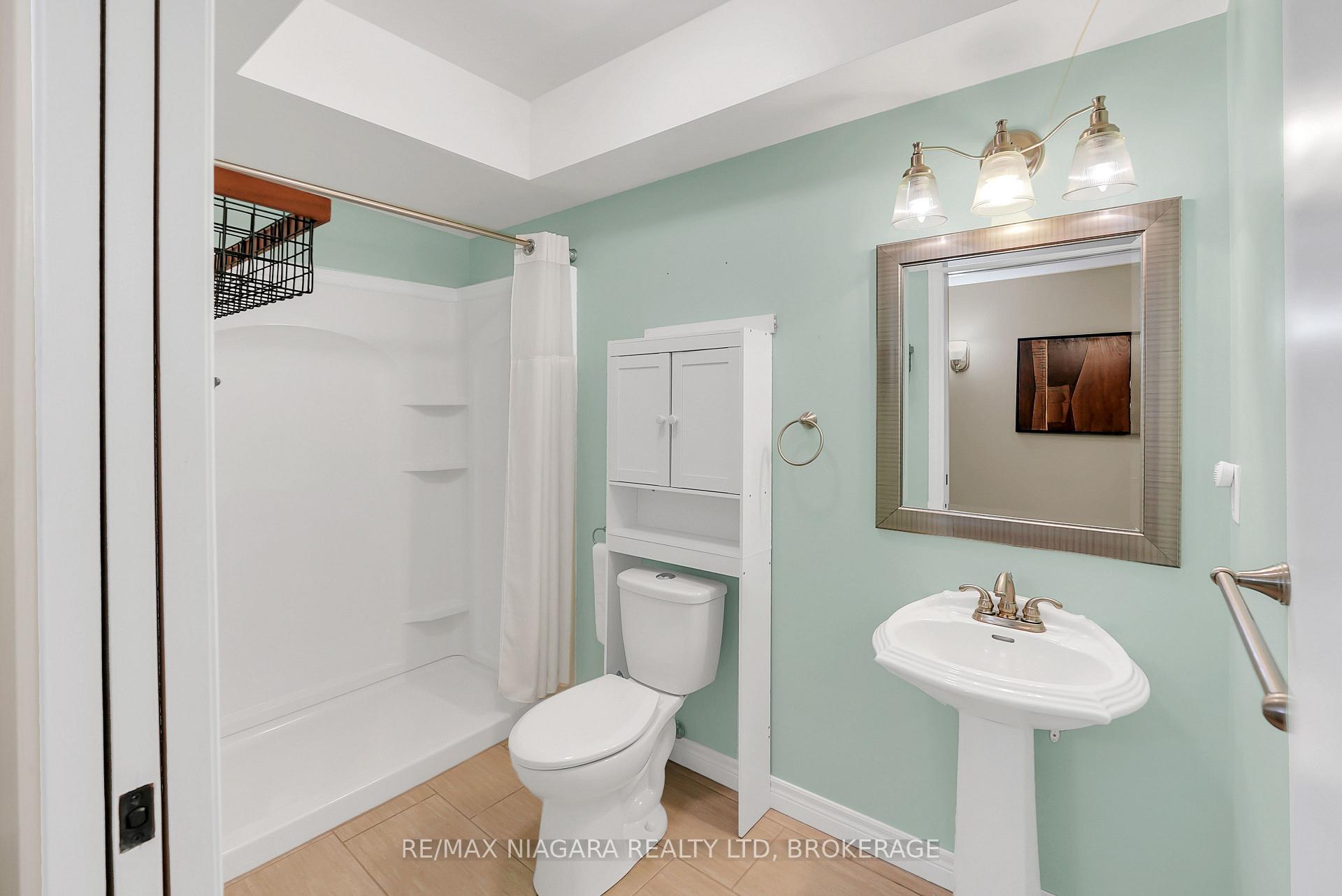 Photo 32 of 8738 Upper Canada Drive, Niagara Falls, Forestview — HOMEH