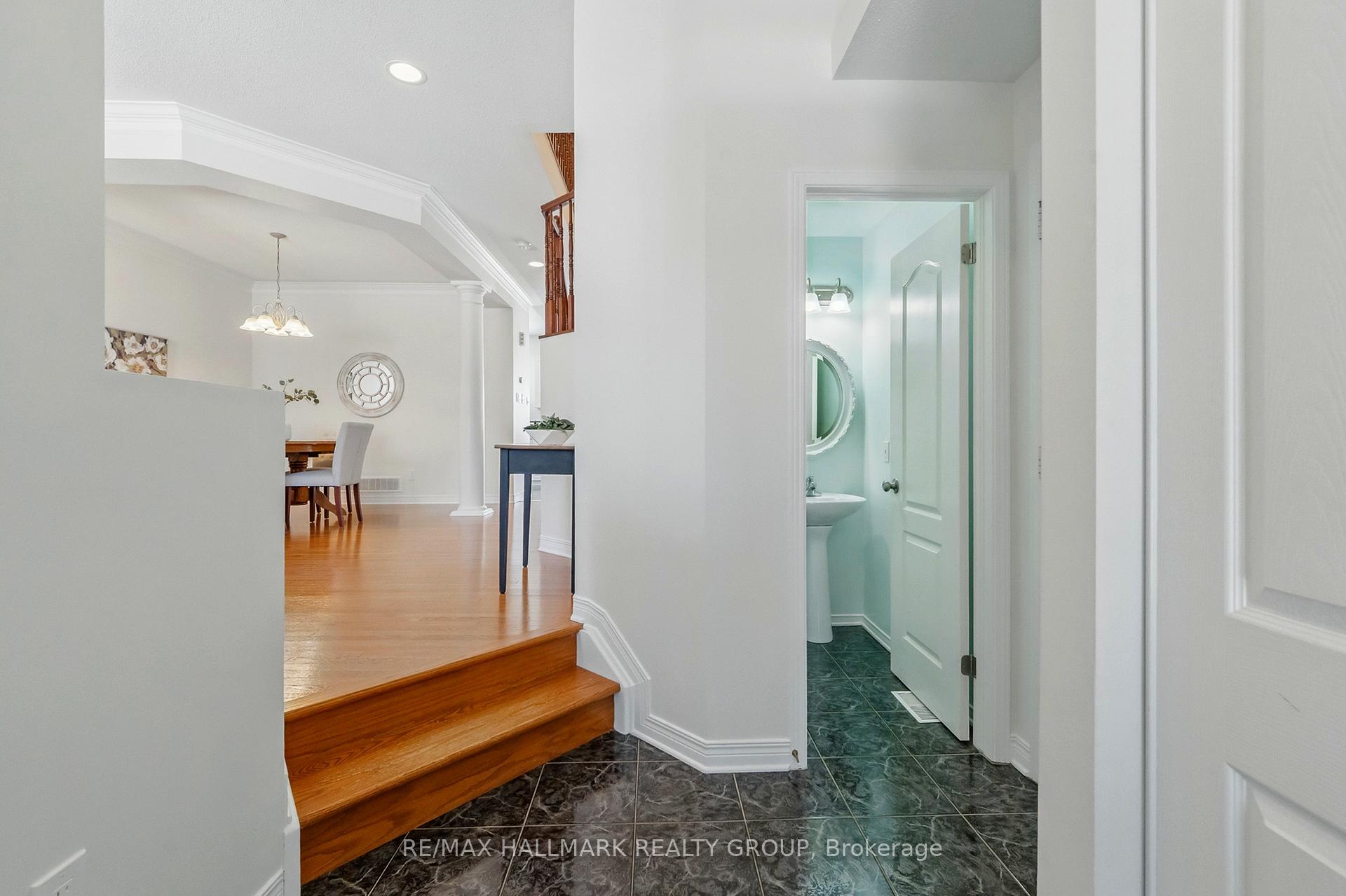 Photo 4 of 2366 Raintree Drive, Ottawa, Chapel Hill South - Orleans Village — HOMEH