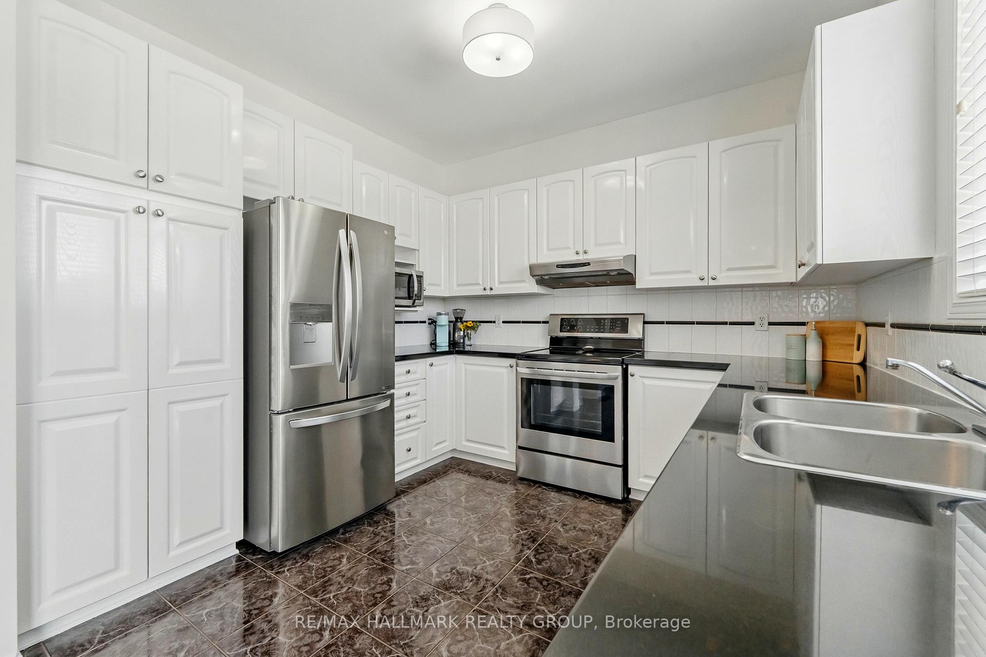Photo 15 of 2366 Raintree Drive, Ottawa, Chapel Hill South - Orleans Village — HOMEH