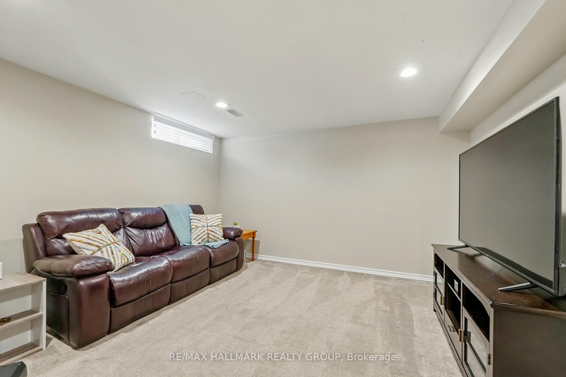 Photo 33 of 2366 Raintree Drive, Ottawa, Chapel Hill South - Orleans Village — HOMEH