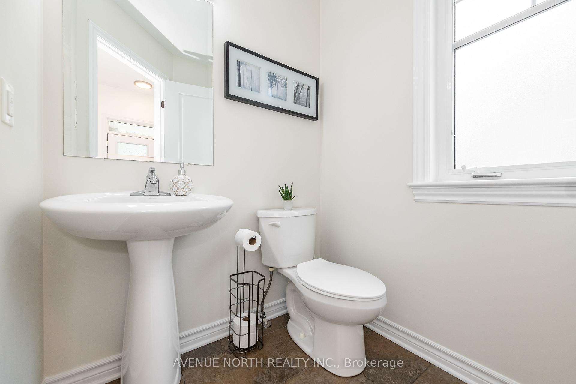 Photo 5 of 448 Rochefort Circle, Ottawa, Avalon West — HOMEH