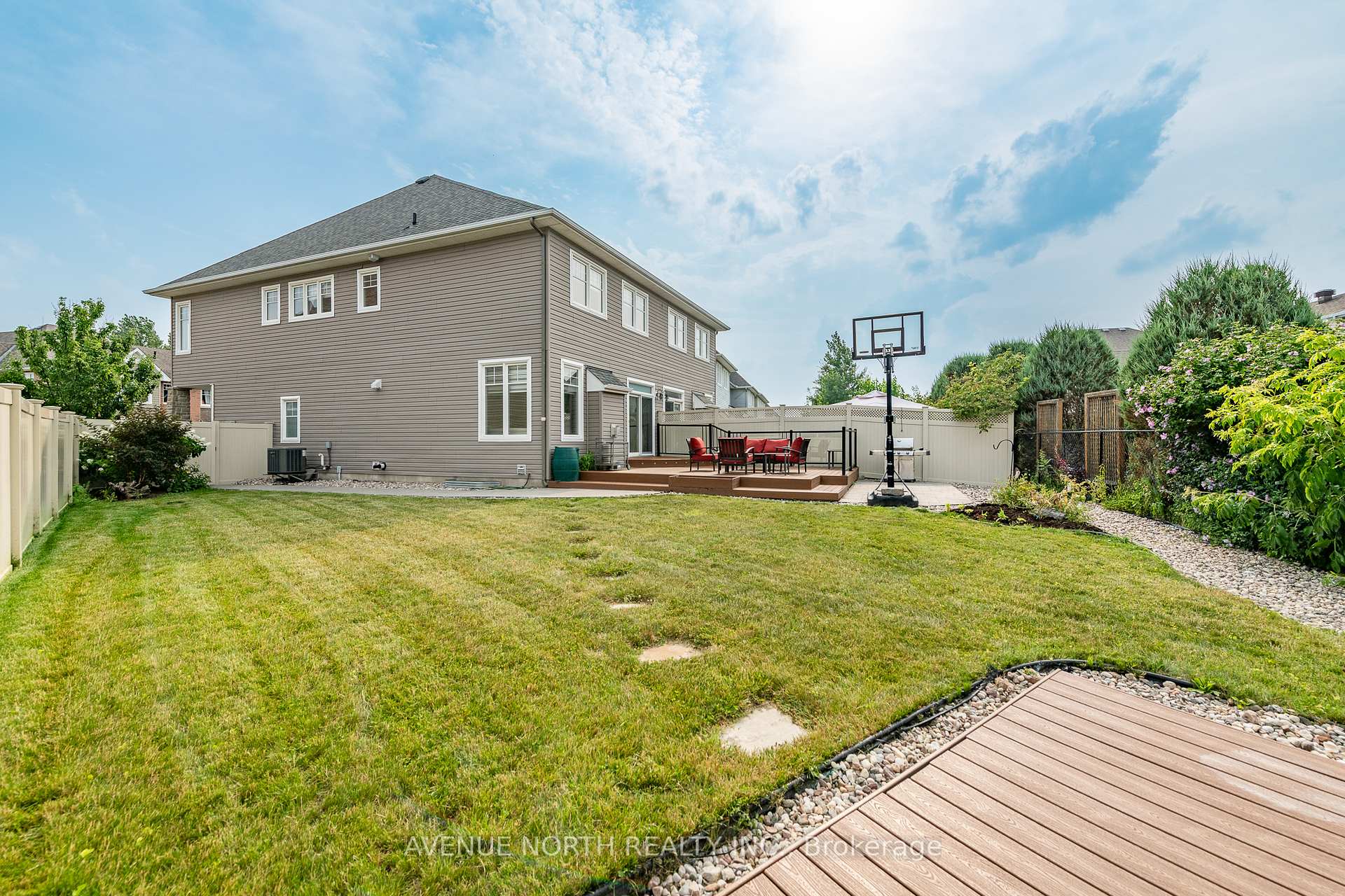Photo 45 of 448 Rochefort Circle, Ottawa, Avalon West — HOMEH