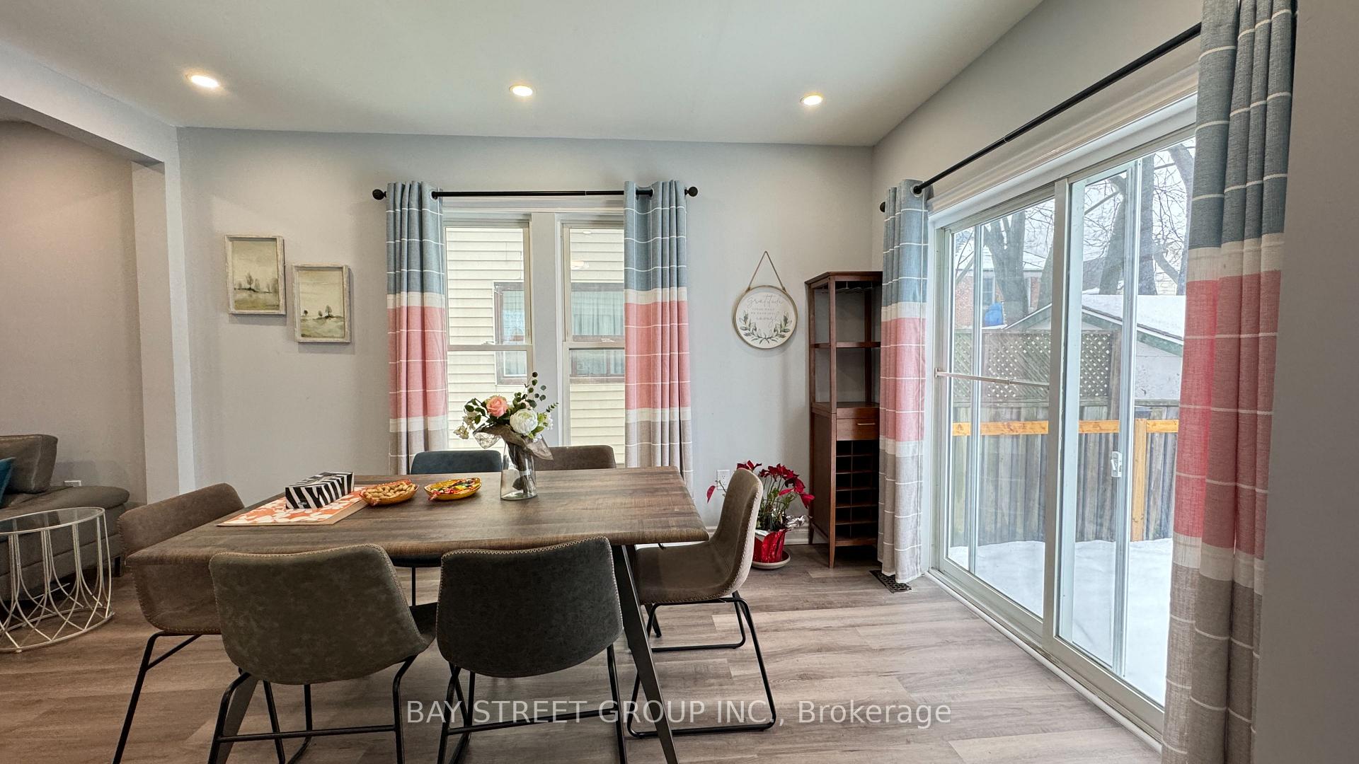 Photo 4 of 4849 Maple Street, Niagara Falls, Cherrywood — HOMEH