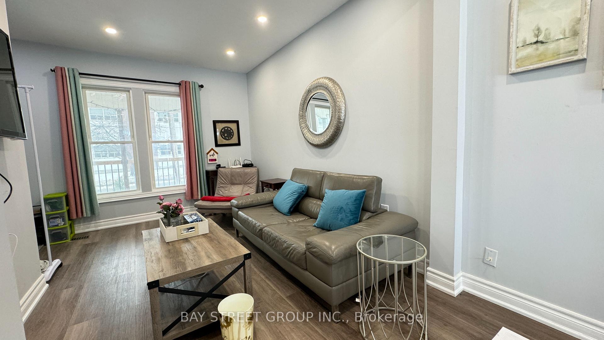 Photo 7 of 4849 Maple Street, Niagara Falls, Cherrywood — HOMEH