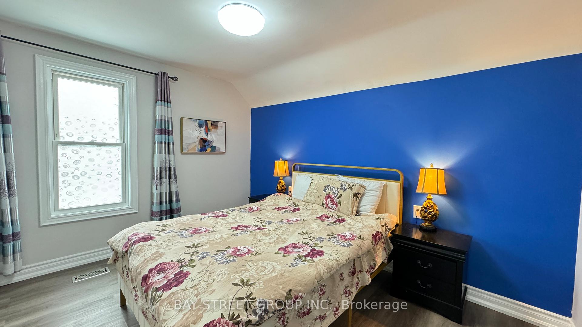 Photo 12 of 4849 Maple Street, Niagara Falls, Cherrywood — HOMEH