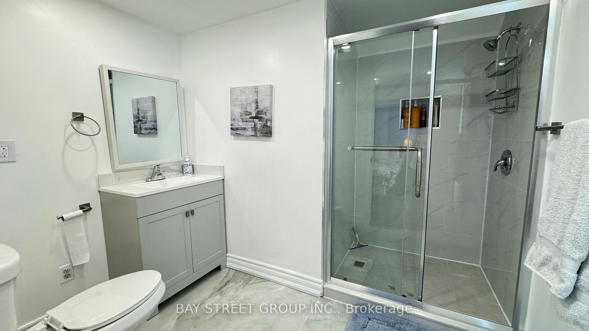 Photo 15 of 4849 Maple Street, Niagara Falls, Cherrywood — HOMEH