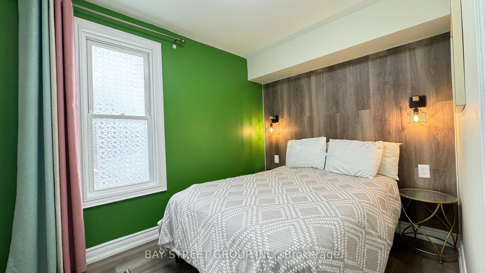 Photo 20 of 4849 Maple Street, Niagara Falls, Cherrywood — HOMEH