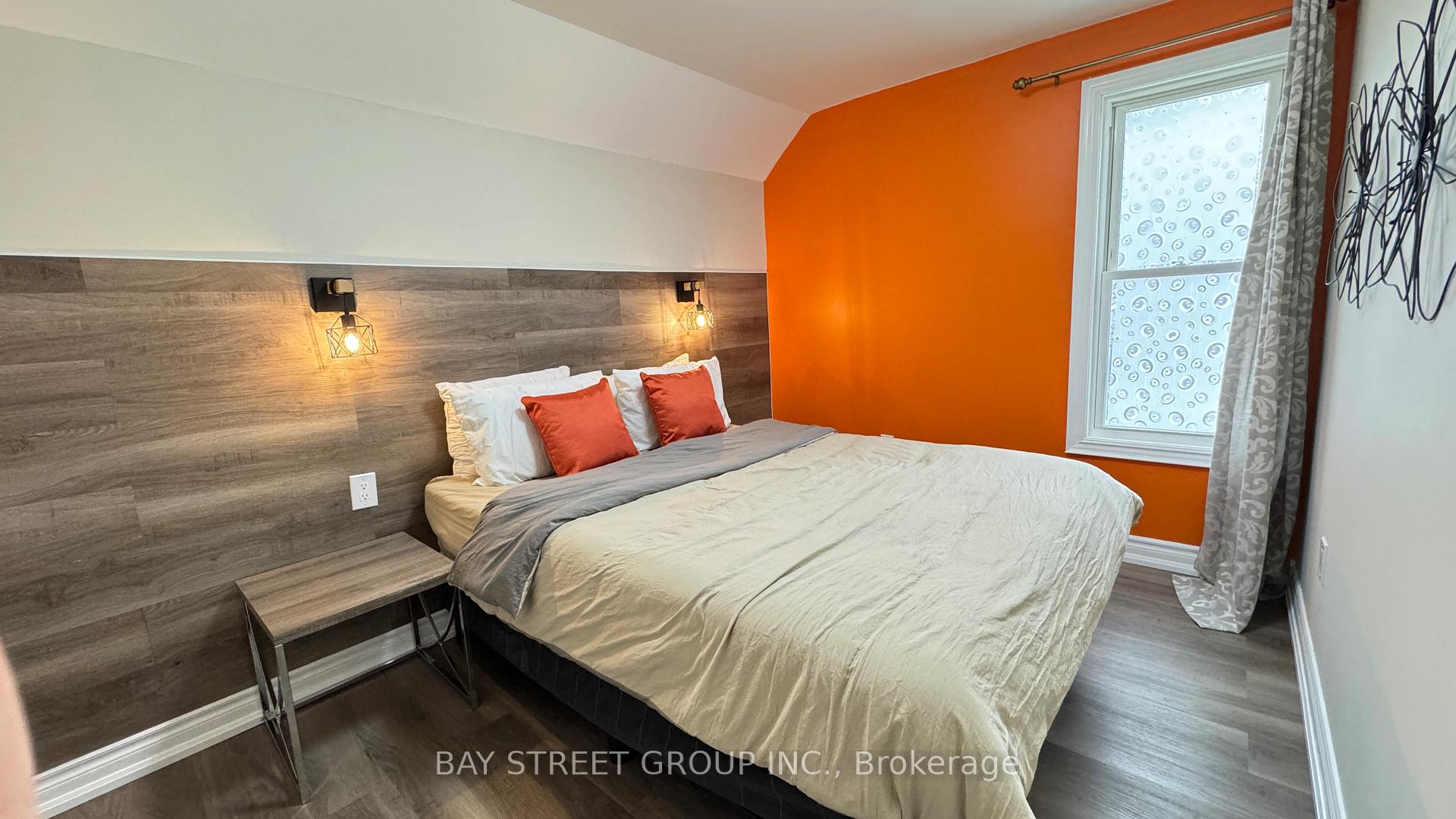 Photo 22 of 4849 Maple Street, Niagara Falls, Cherrywood — HOMEH