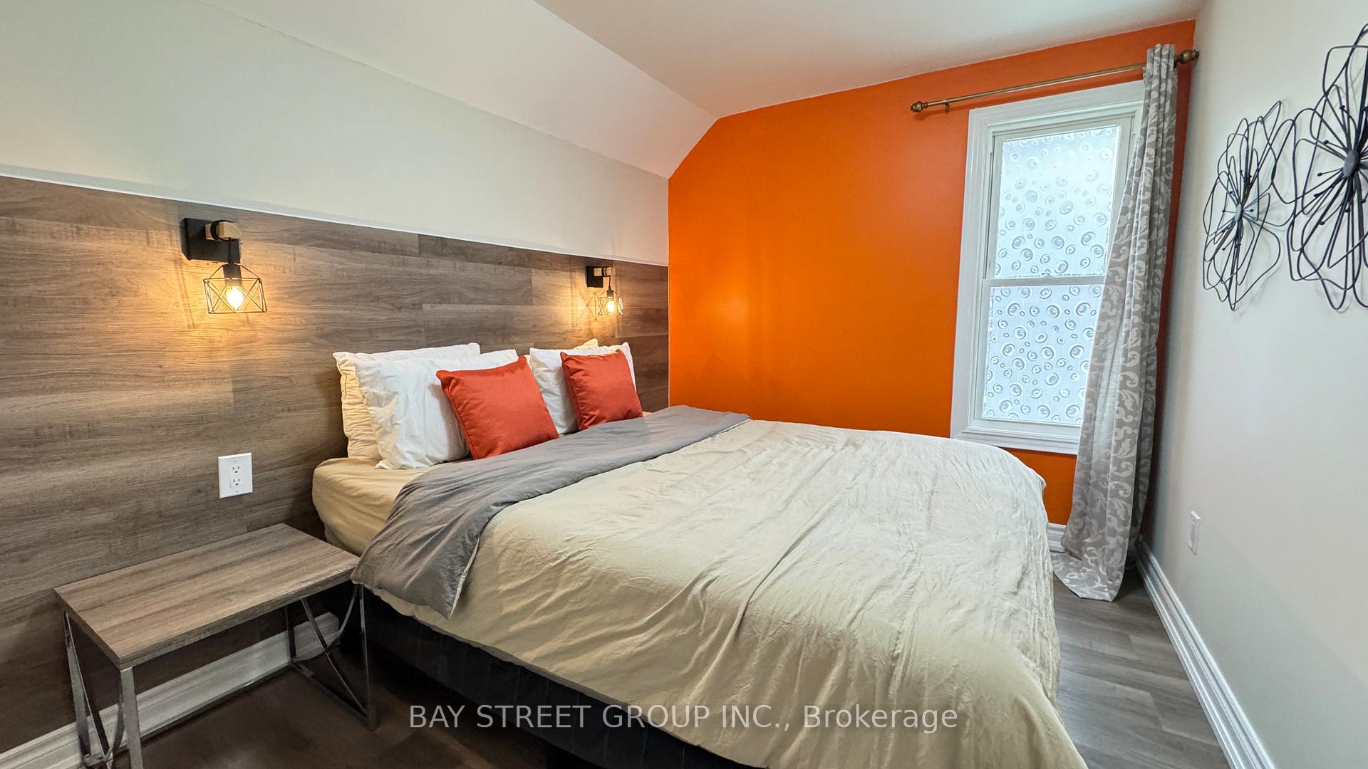 Photo 23 of 4849 Maple Street, Niagara Falls, Cherrywood — HOMEH
