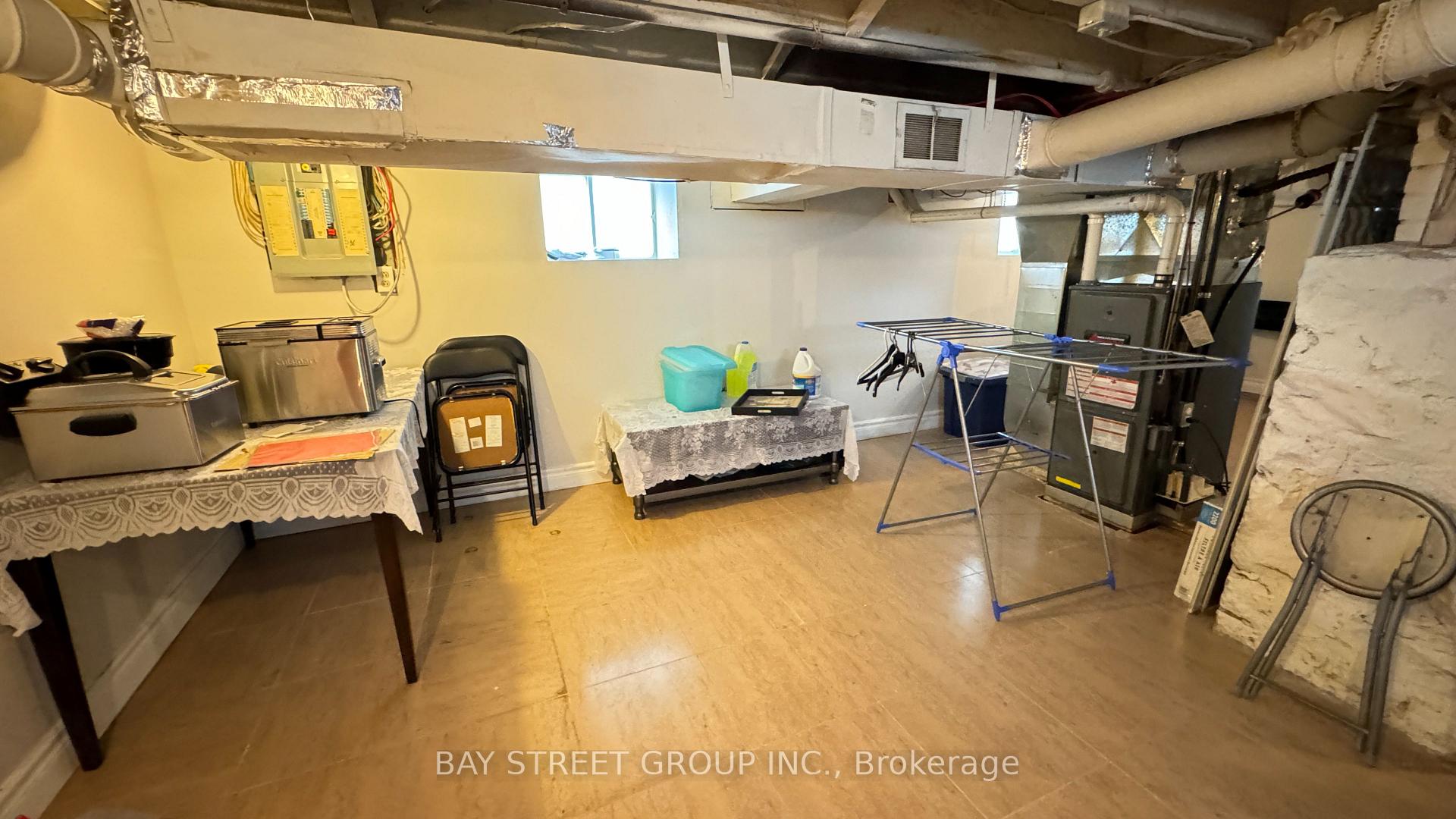 Photo 25 of 4849 Maple Street, Niagara Falls, Cherrywood — HOMEH
