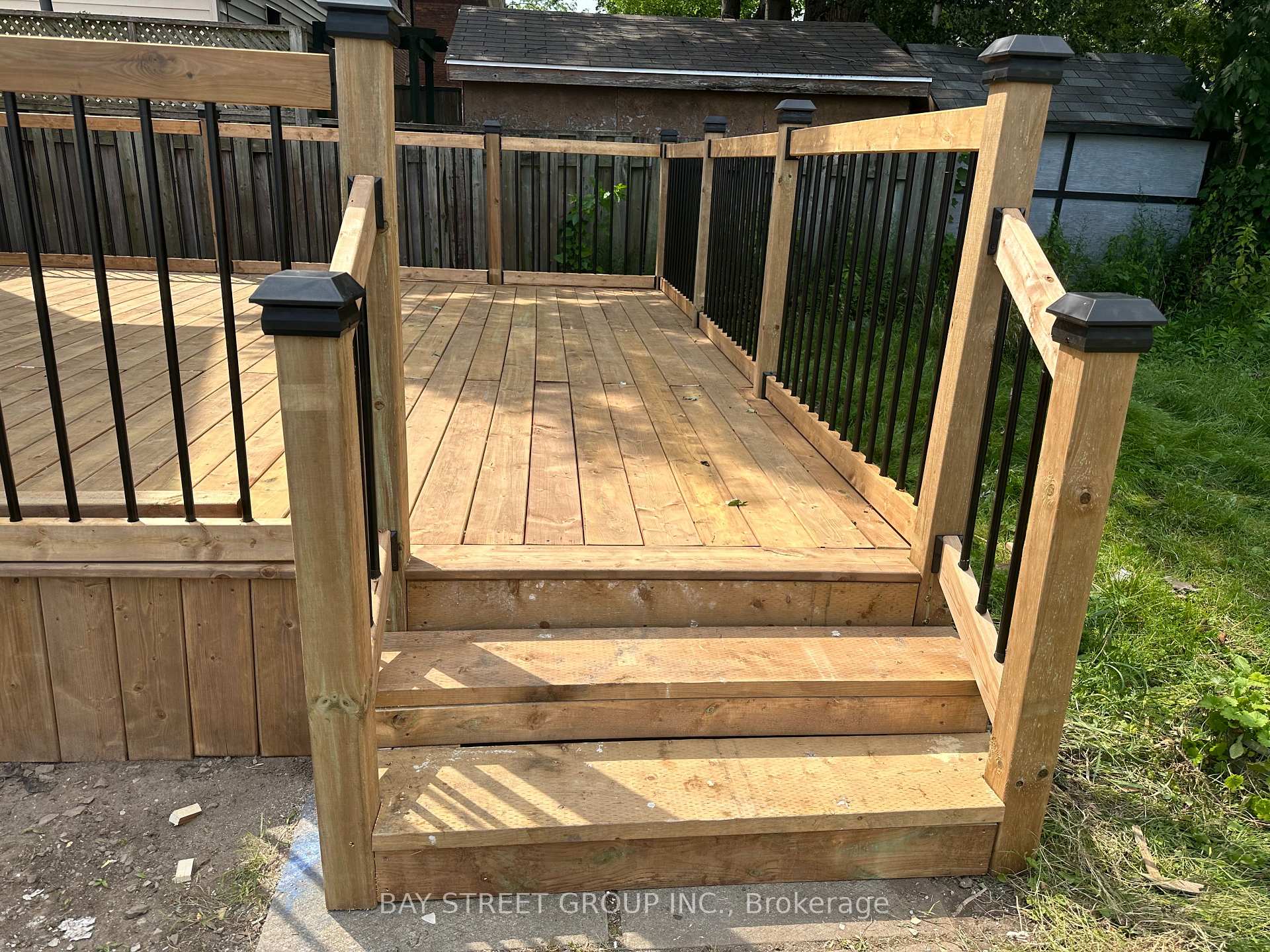 Photo 28 of 4849 Maple Street, Niagara Falls, Cherrywood — HOMEH