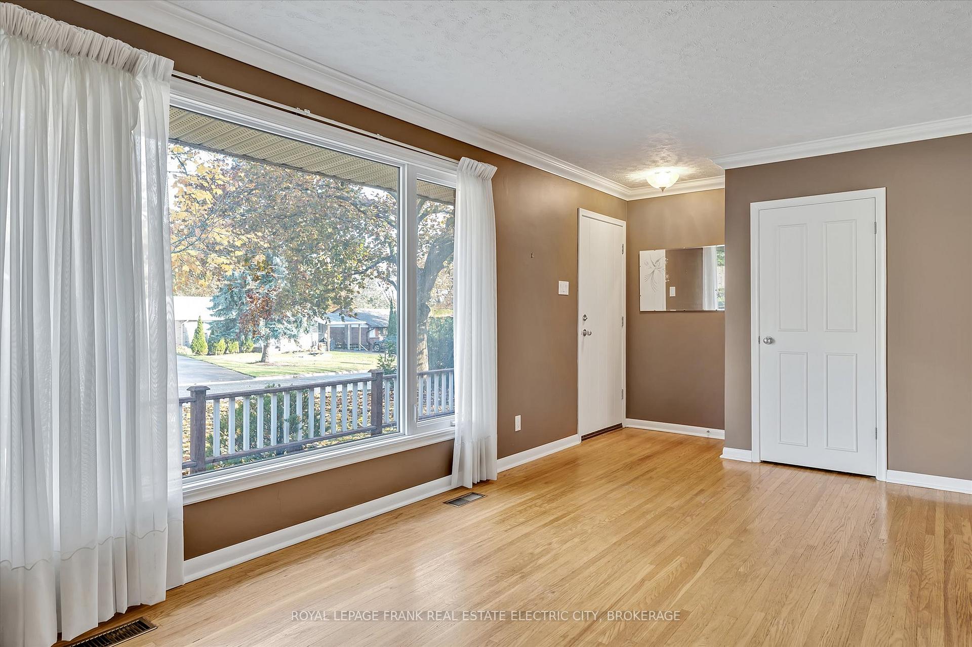 Photo 4 of 8 Ferndale Avenue, Peterborough, Monaghan Ward 2 — HOMEH