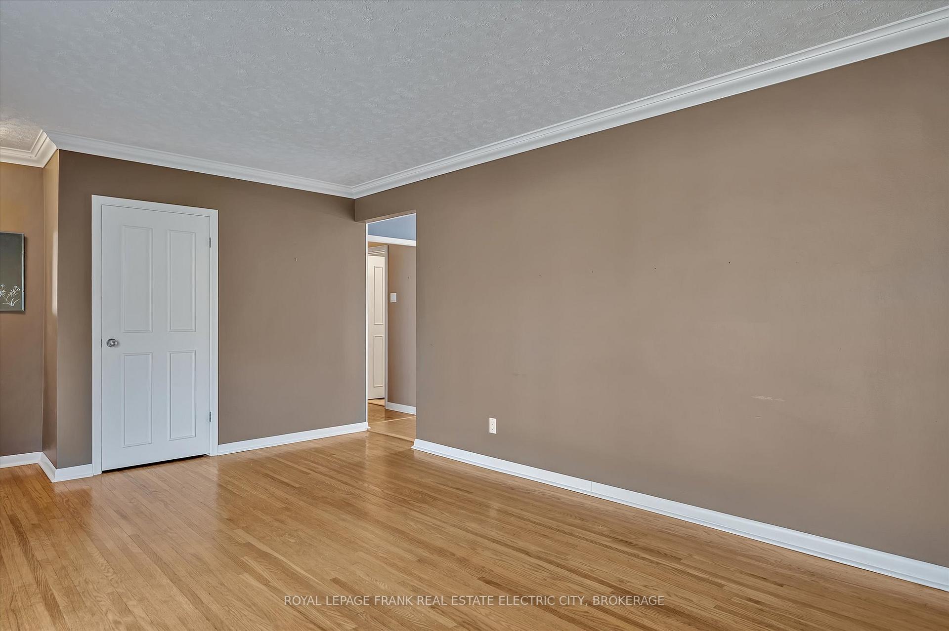 Photo 5 of 8 Ferndale Avenue, Peterborough, Monaghan Ward 2 — HOMEH