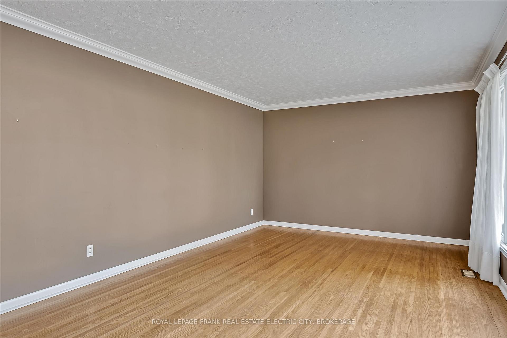 Photo 6 of 8 Ferndale Avenue, Peterborough, Monaghan Ward 2 — HOMEH