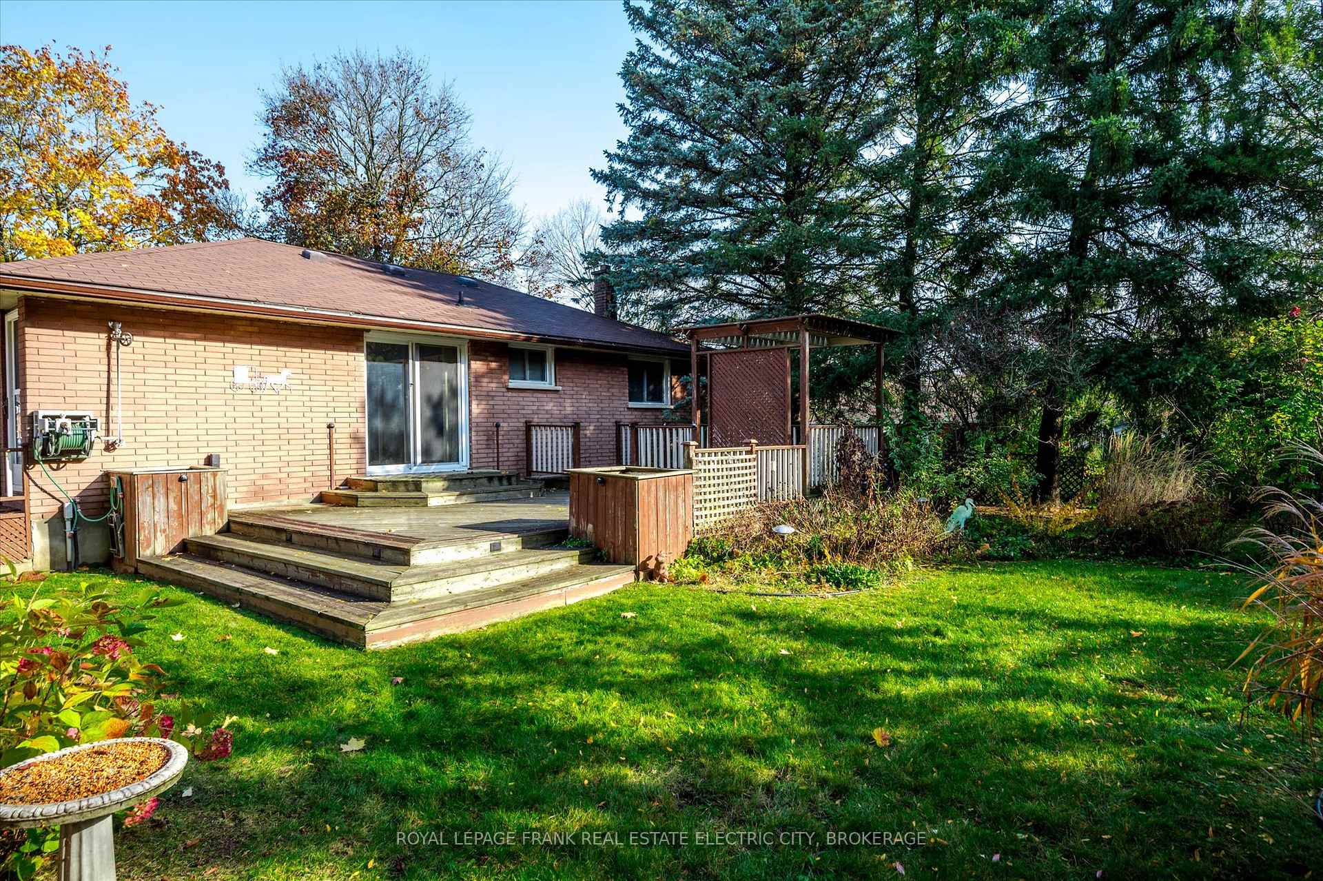 Photo 34 of 8 Ferndale Avenue, Peterborough, Monaghan Ward 2 — HOMEH
