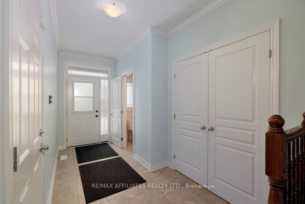Photo 3 of 215 Gossamer Street, Ottawa, Mer Bleue/Bradley Estates/Anderson Park — HOMEH