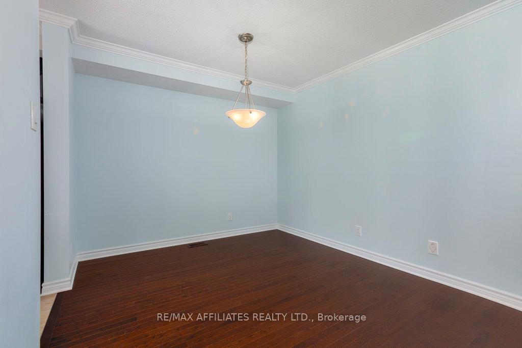 Photo 7 of 215 Gossamer Street, Ottawa, Mer Bleue/Bradley Estates/Anderson Park — HOMEH
