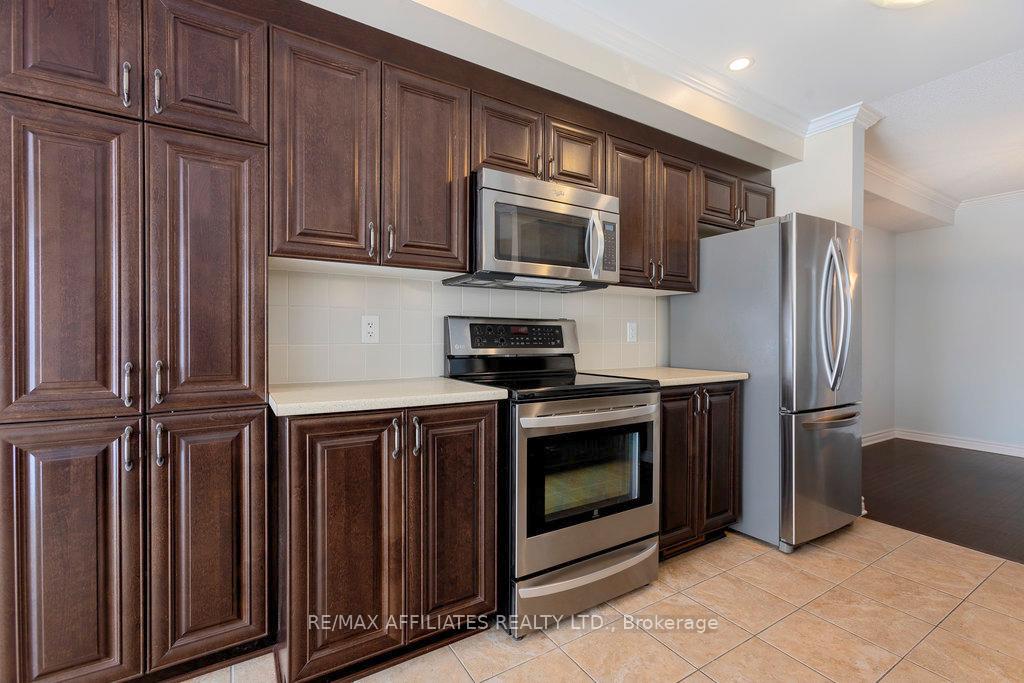 Photo 10 of 215 Gossamer Street, Ottawa, Mer Bleue/Bradley Estates/Anderson Park — HOMEH