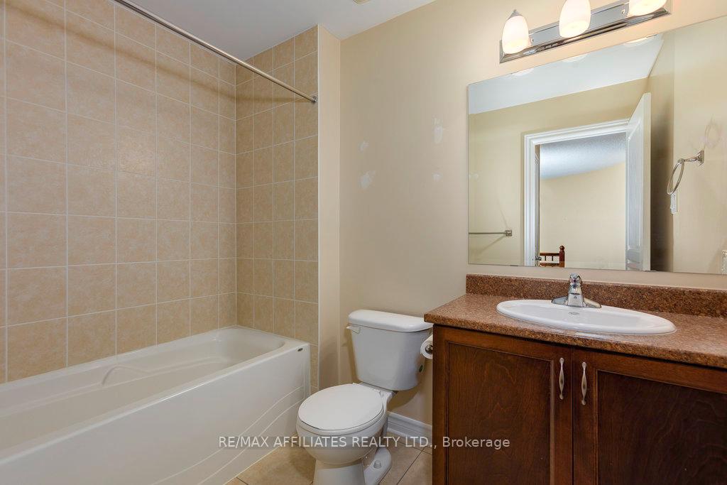 Photo 22 of 215 Gossamer Street, Ottawa, Mer Bleue/Bradley Estates/Anderson Park — HOMEH