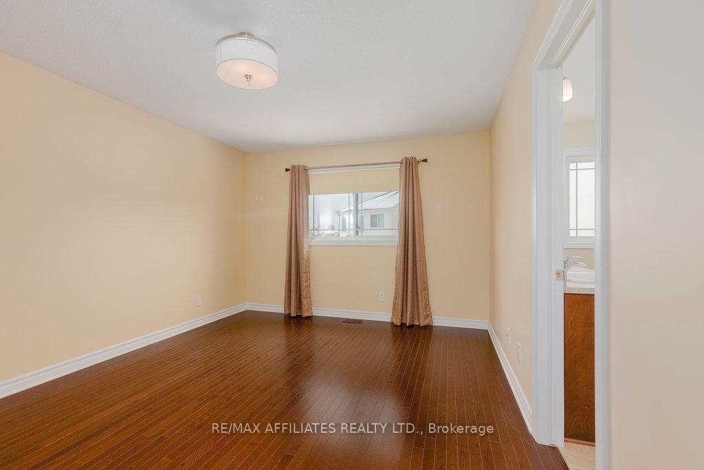 Photo 24 of 215 Gossamer Street, Ottawa, Mer Bleue/Bradley Estates/Anderson Park — HOMEH